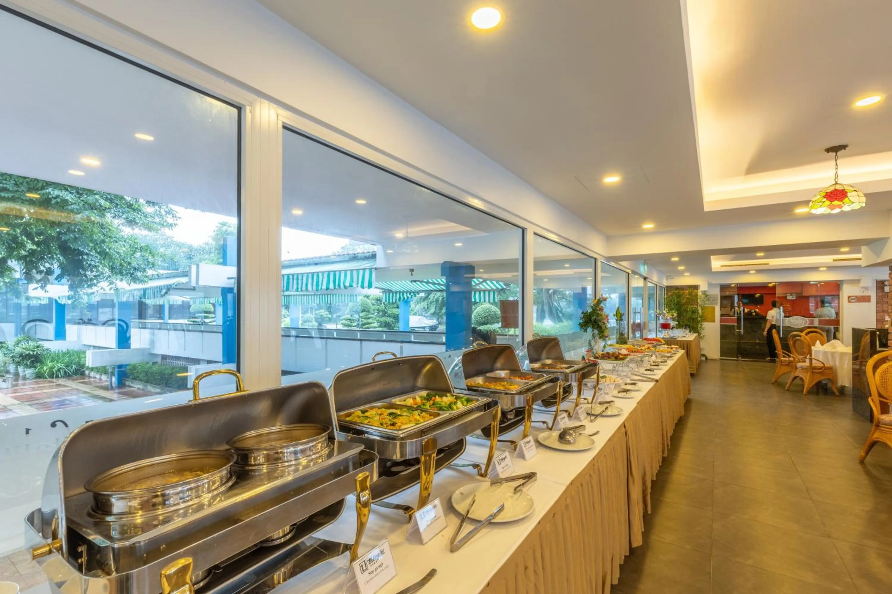 Restaurant/places to eat in Thang Loi Hotel Hanoi