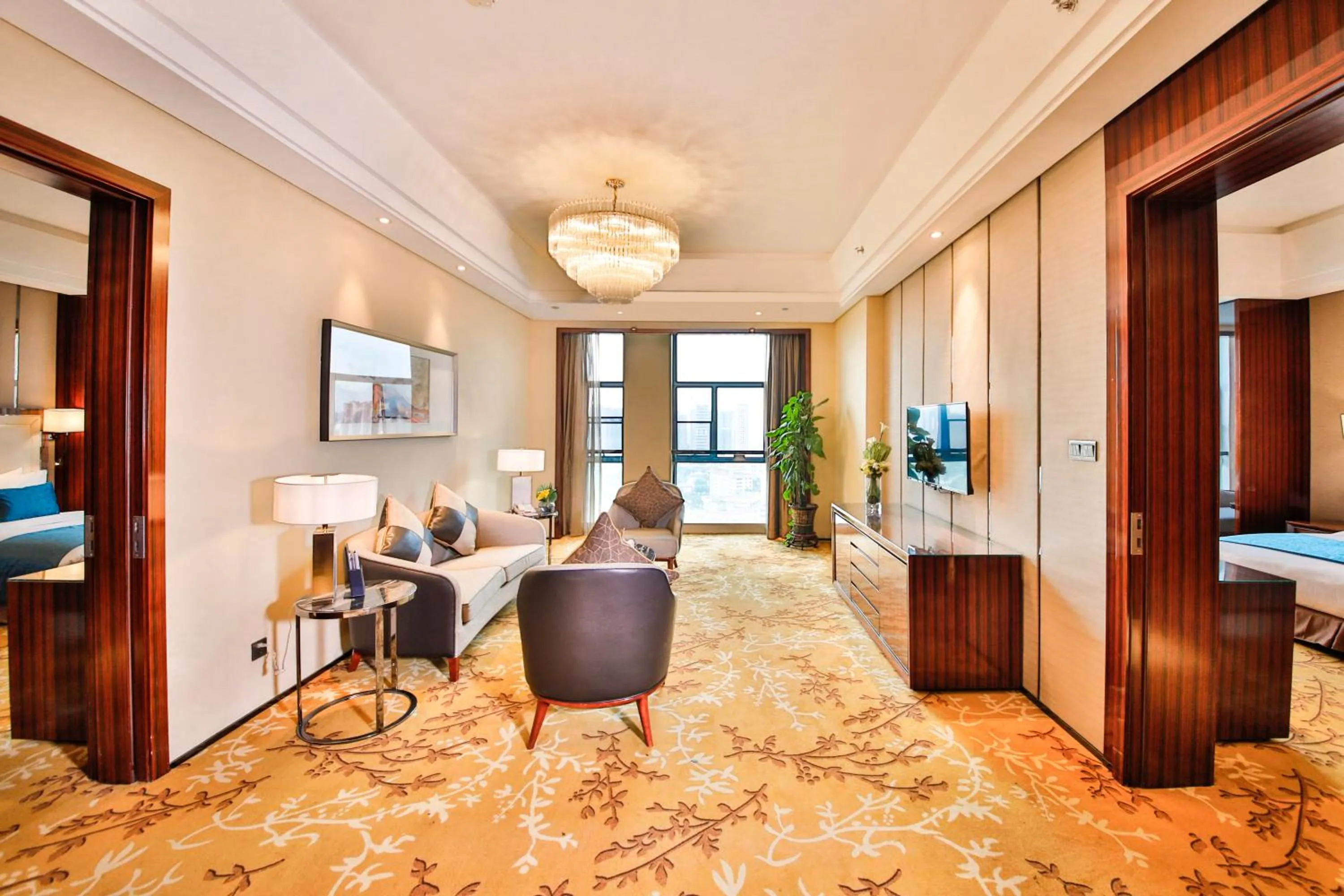 Living room in Jianghai Country Garden Phoenix Hotel