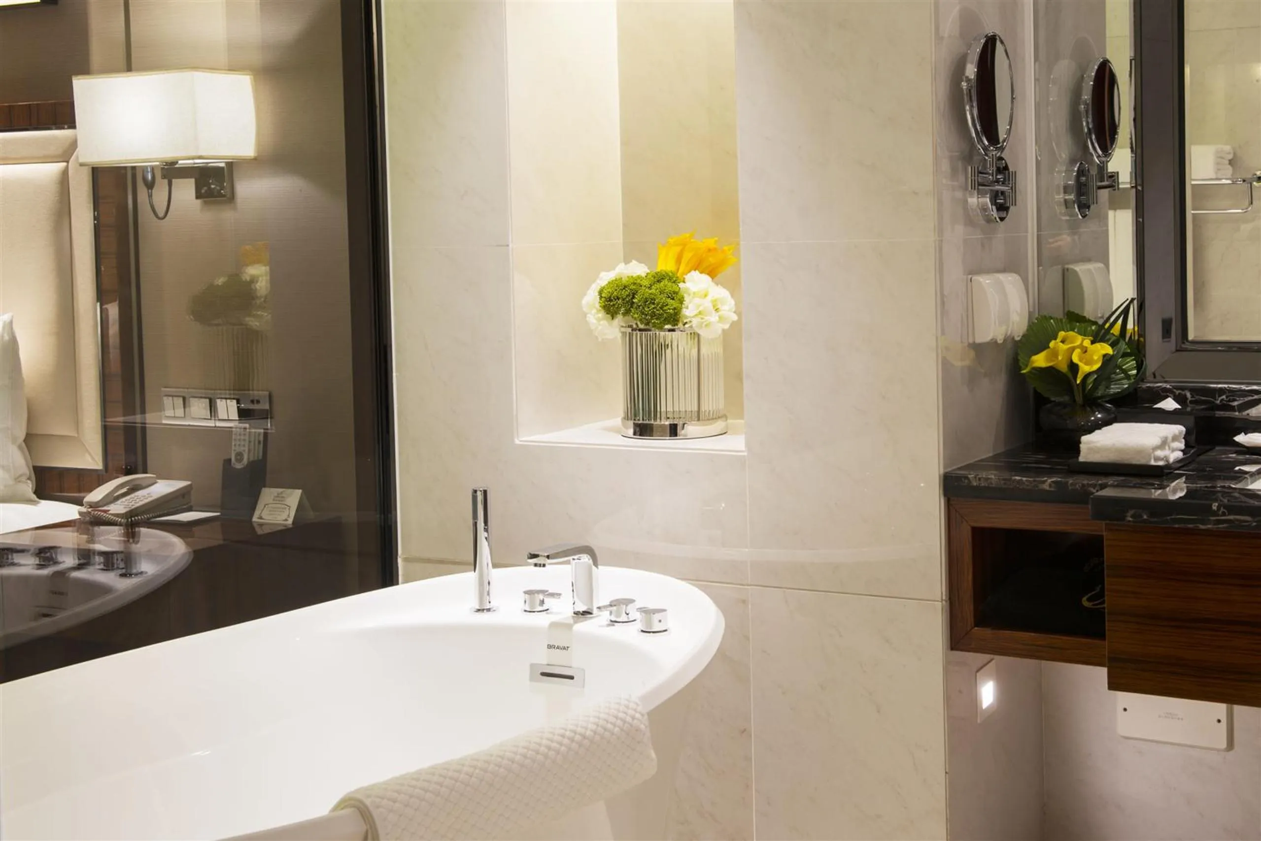 Bathroom in Jianghai Country Garden Phoenix Hotel