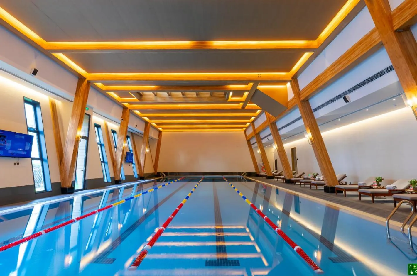 Swimming pool in Narada ResortSpa Nanxun Giant