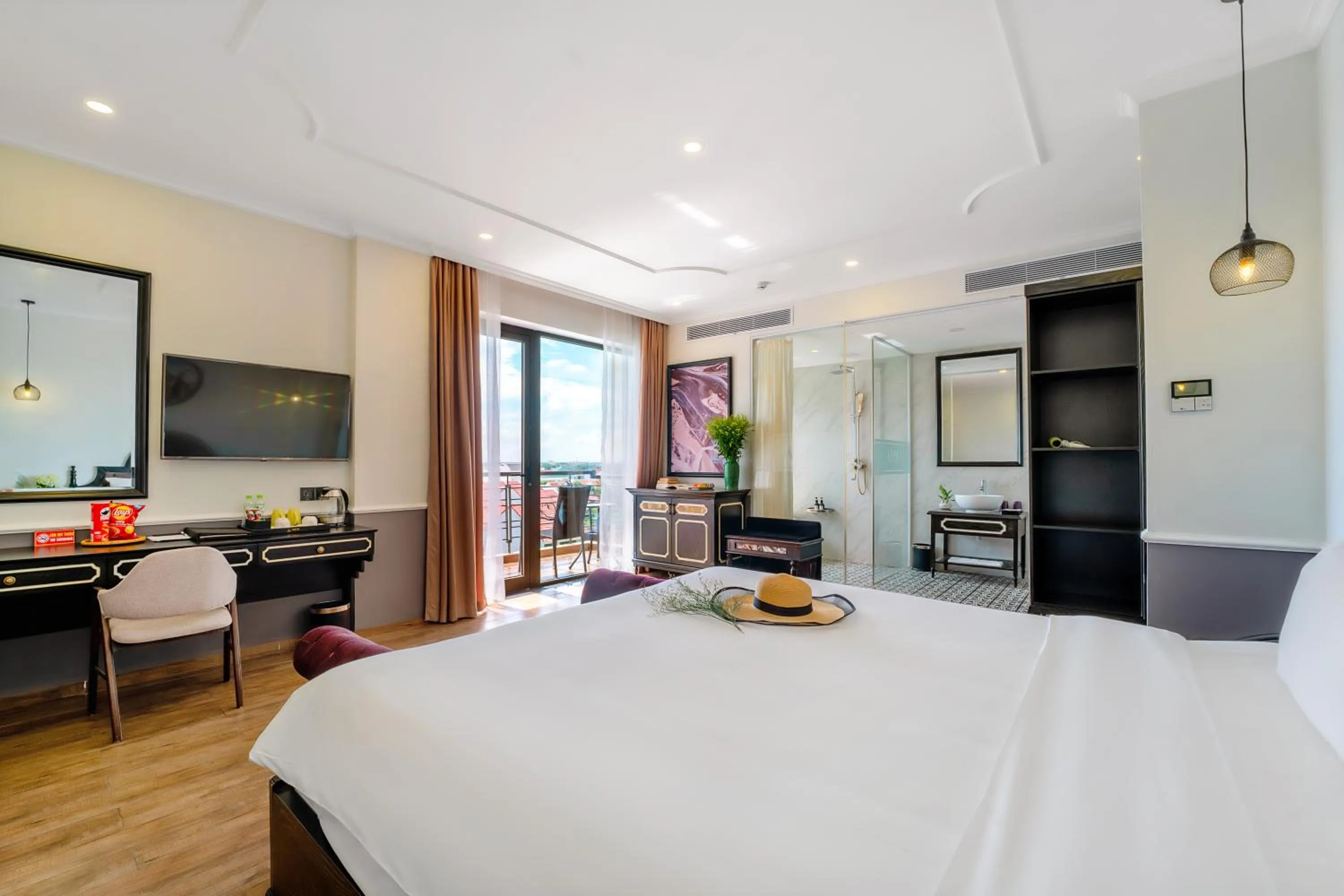 Bed in Athenia Hoi An Boutique Hotel & Spa