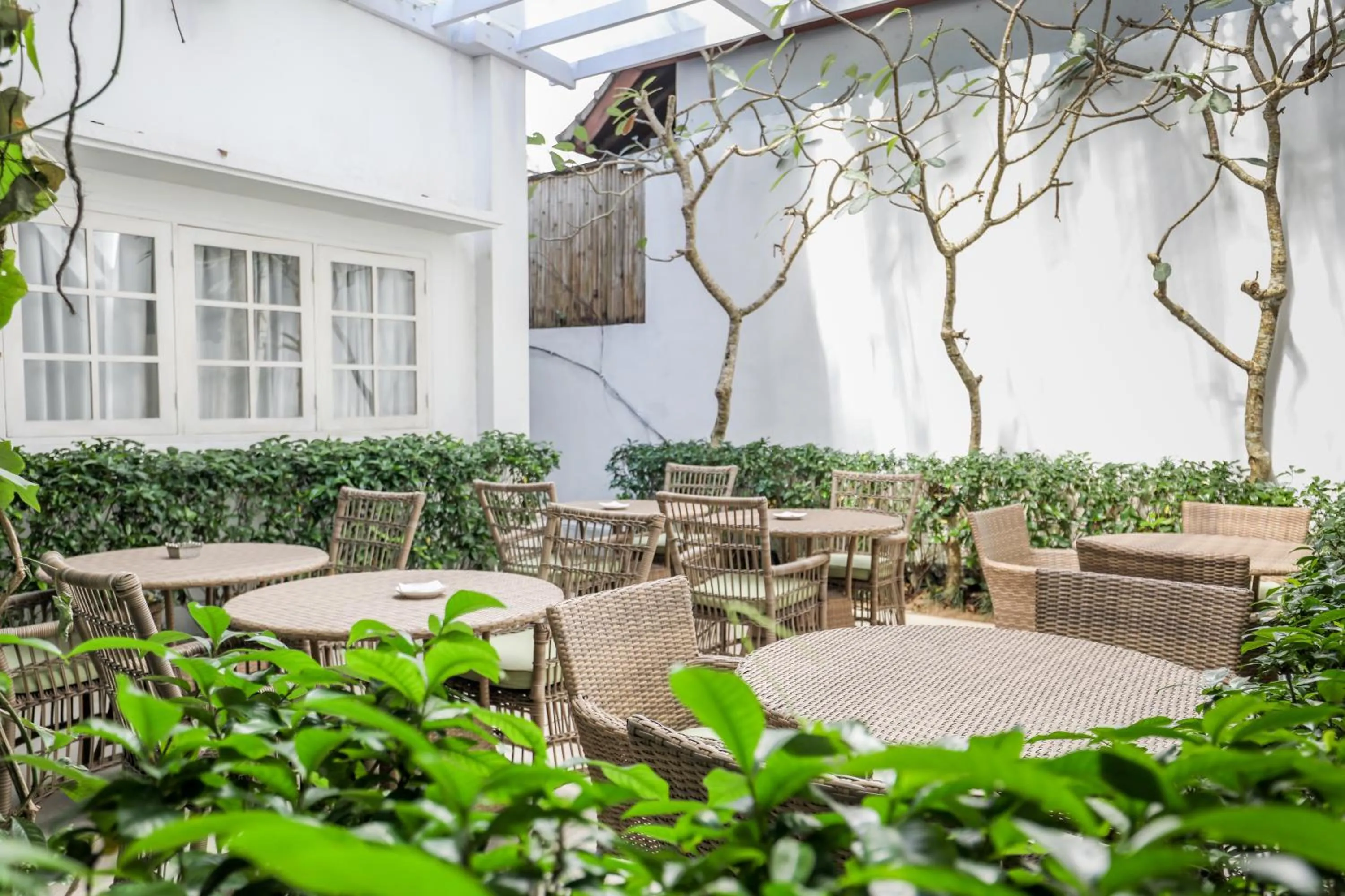 Restaurant/places to eat in Umalas Suites