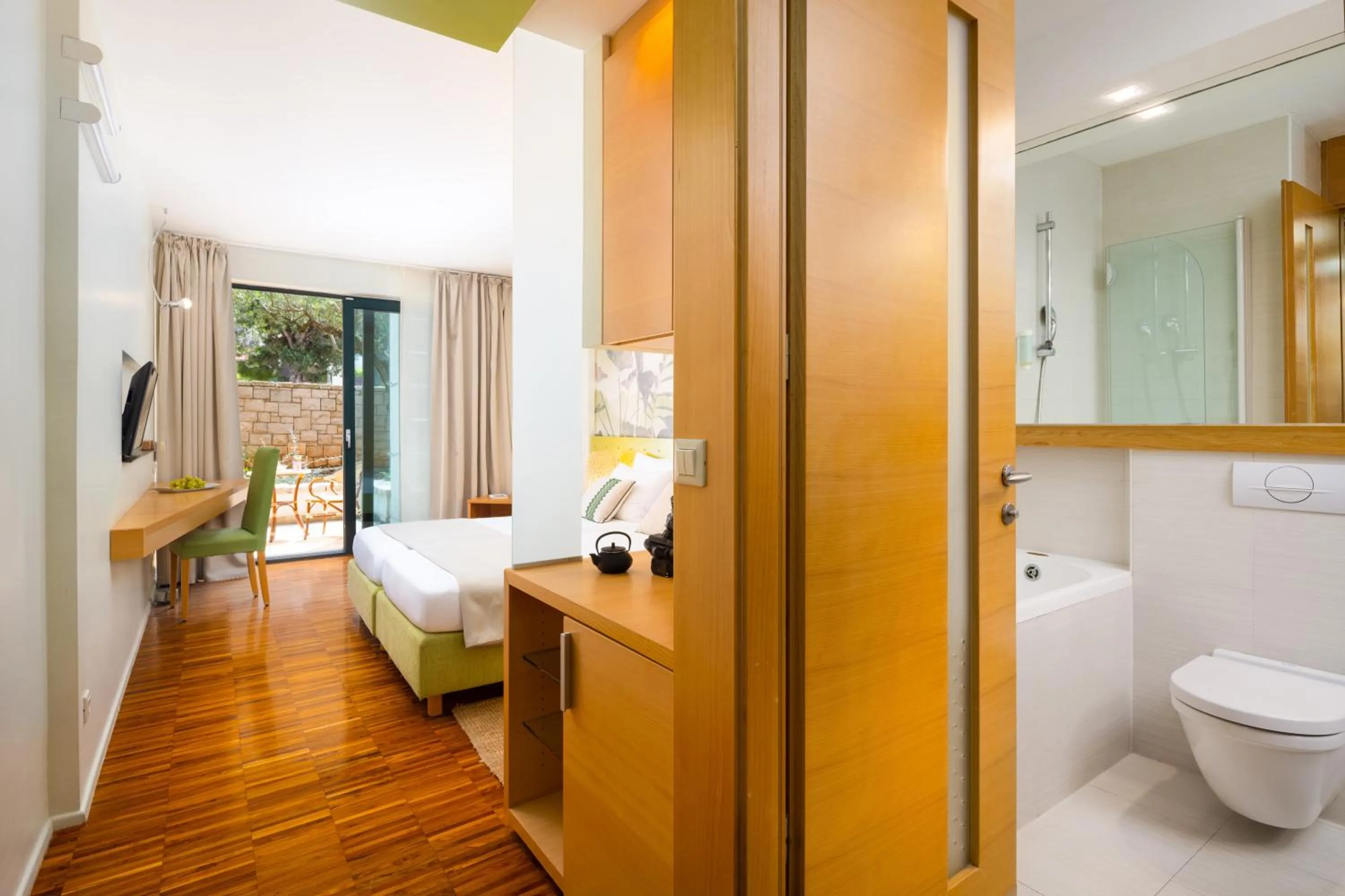 Toilet, Bed in Aminess Vival Velaris Resort