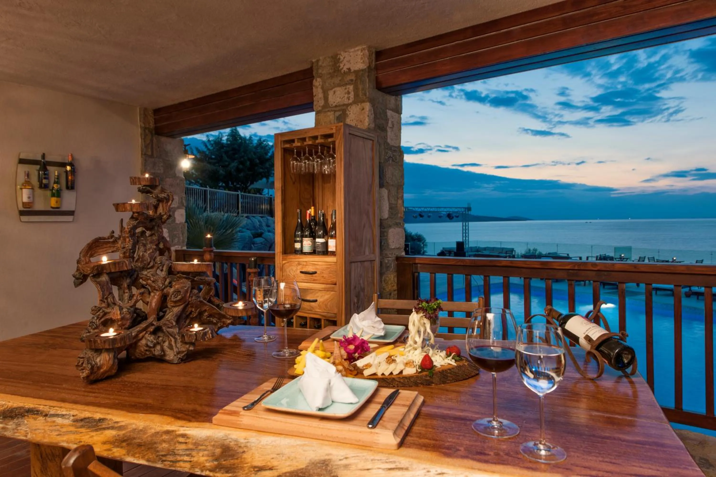 Food and drinks in Sarpedor Boutique Hotel