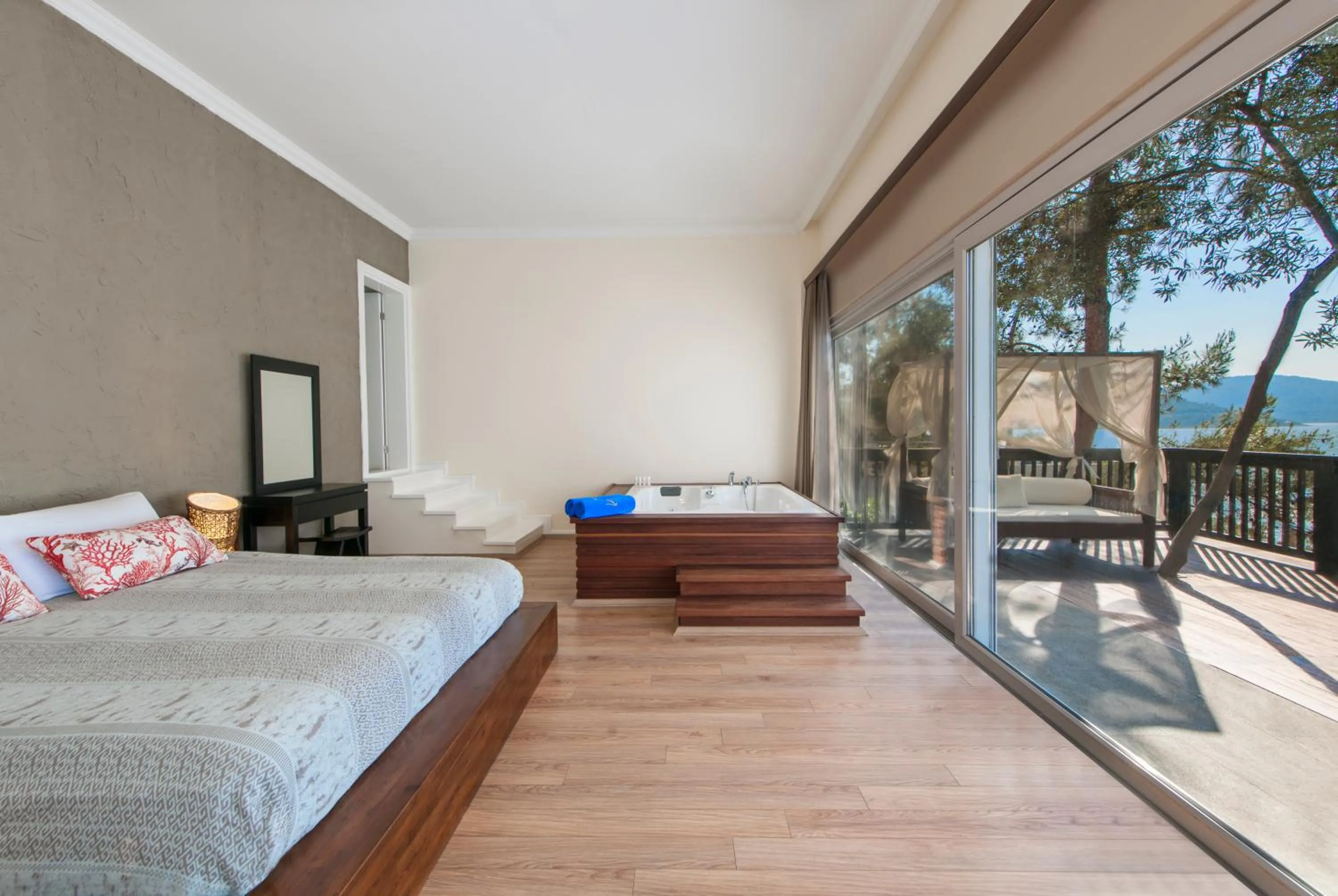 Balcony/Terrace, Bed in Sarpedor Boutique Hotel