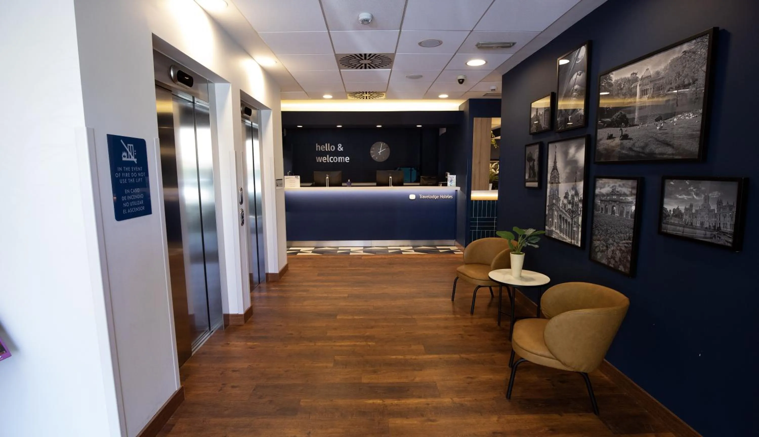 Lobby or reception in Travelodge Madrid Metropolitano
