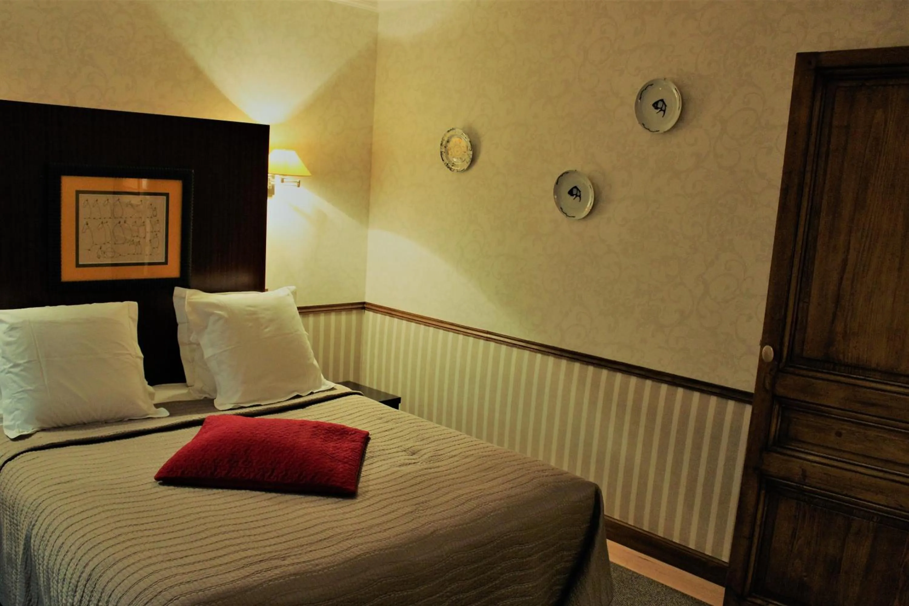 Bedroom, Bed in Hôtel Relais Monceau