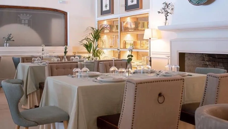Restaurant/places to eat in Hotel Boutique Conde de la Corte