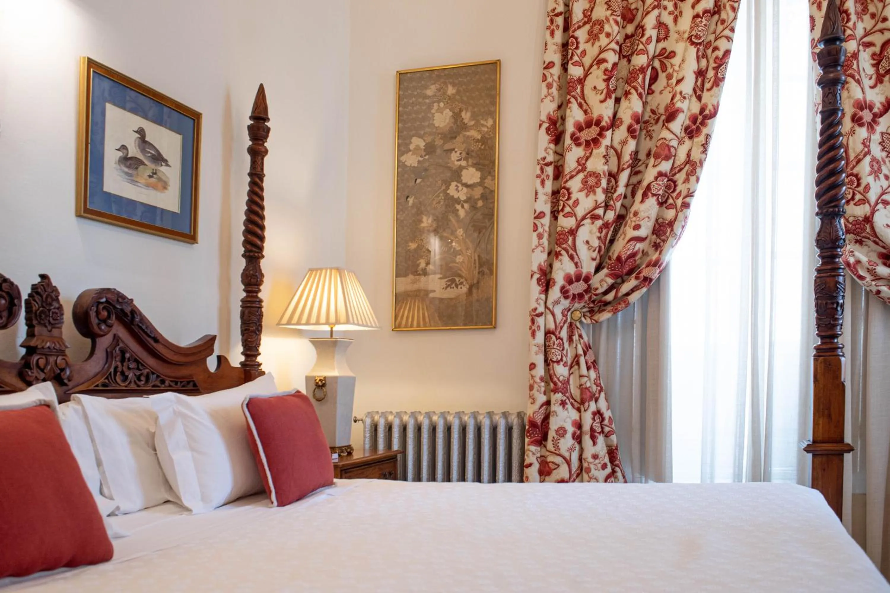 Decorative detail, Bed in Hotel Boutique Conde de la Corte