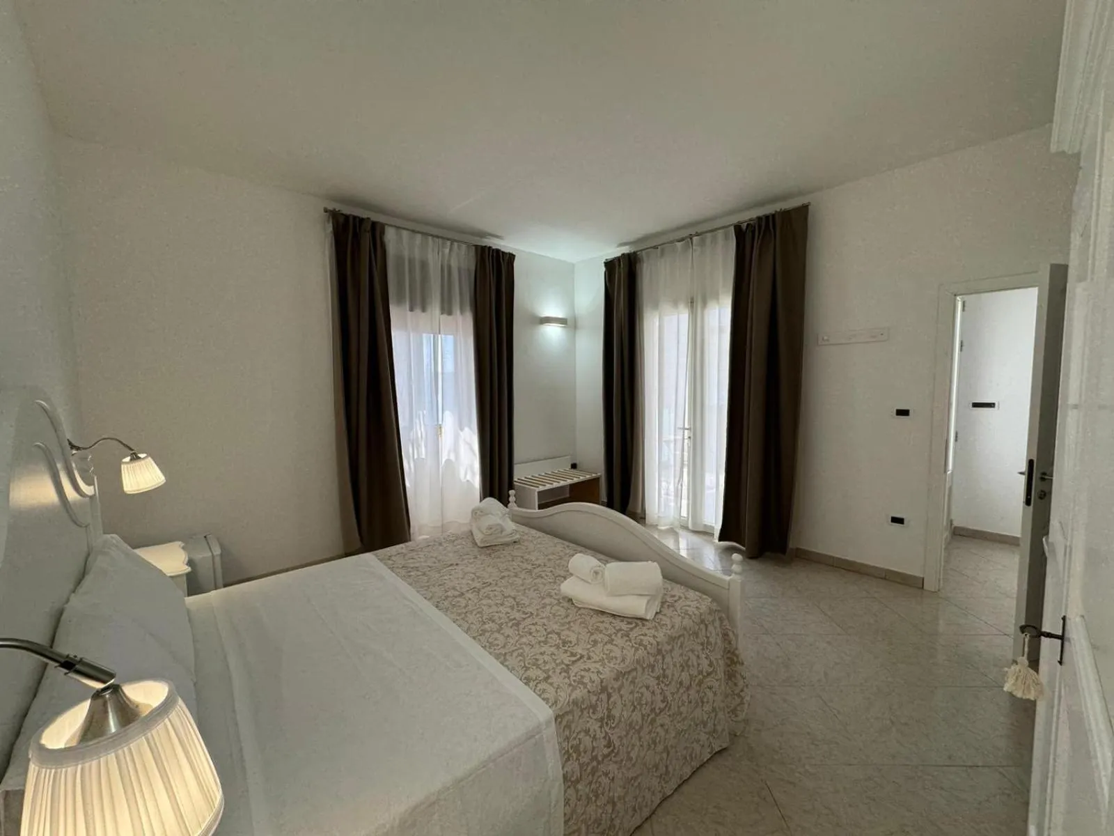 Bedroom, Bed in B&B White Rooms Salento