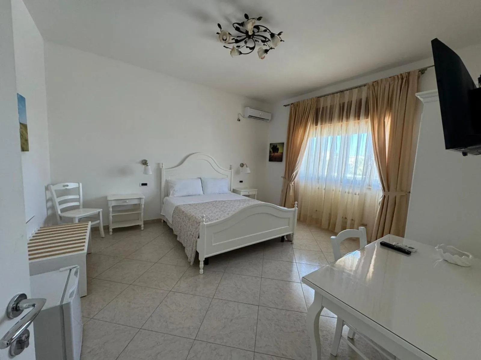 Bedroom, Bed in B&B White Rooms Salento