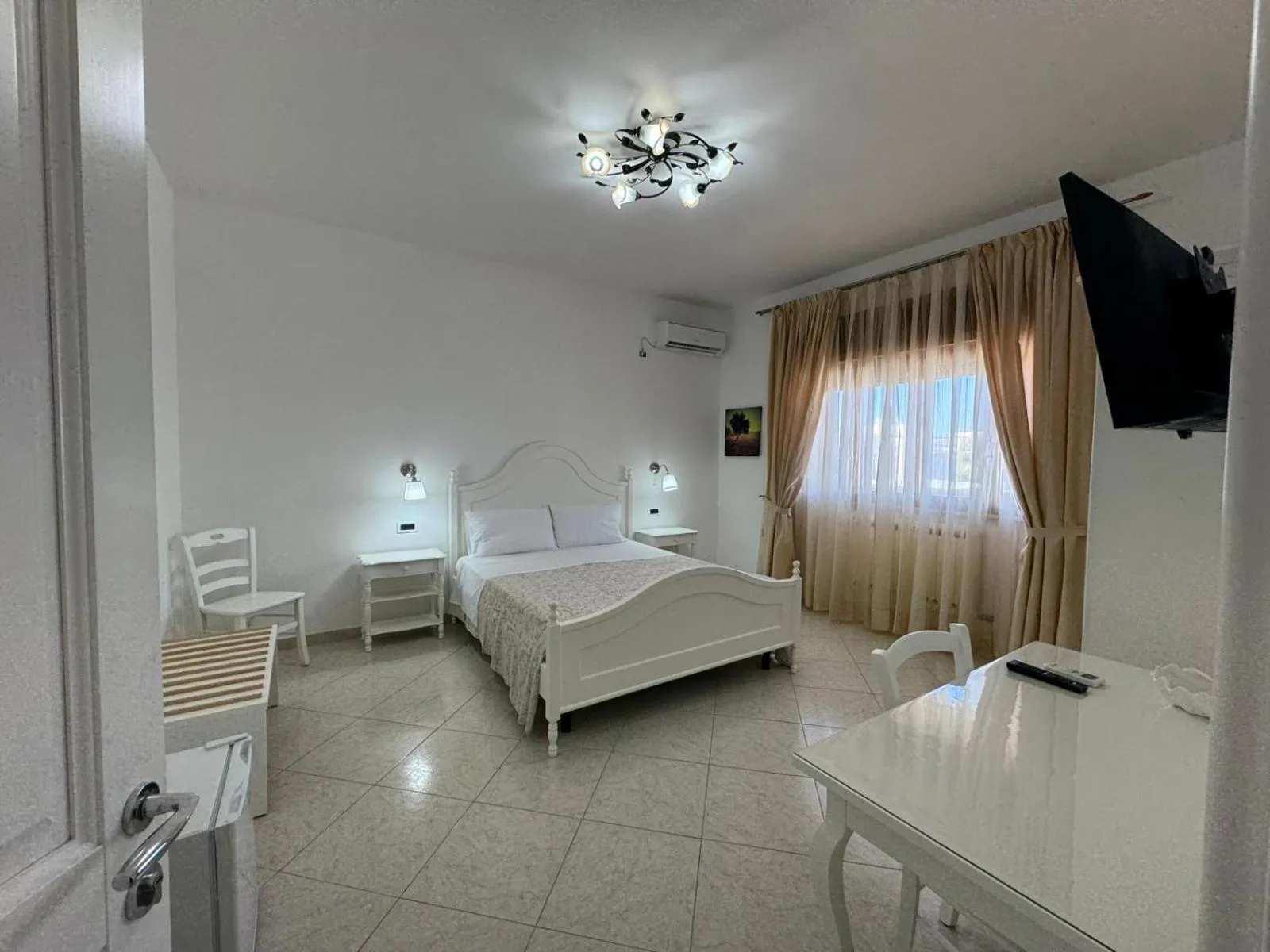 Bedroom, Bed in B&B White Rooms Salento