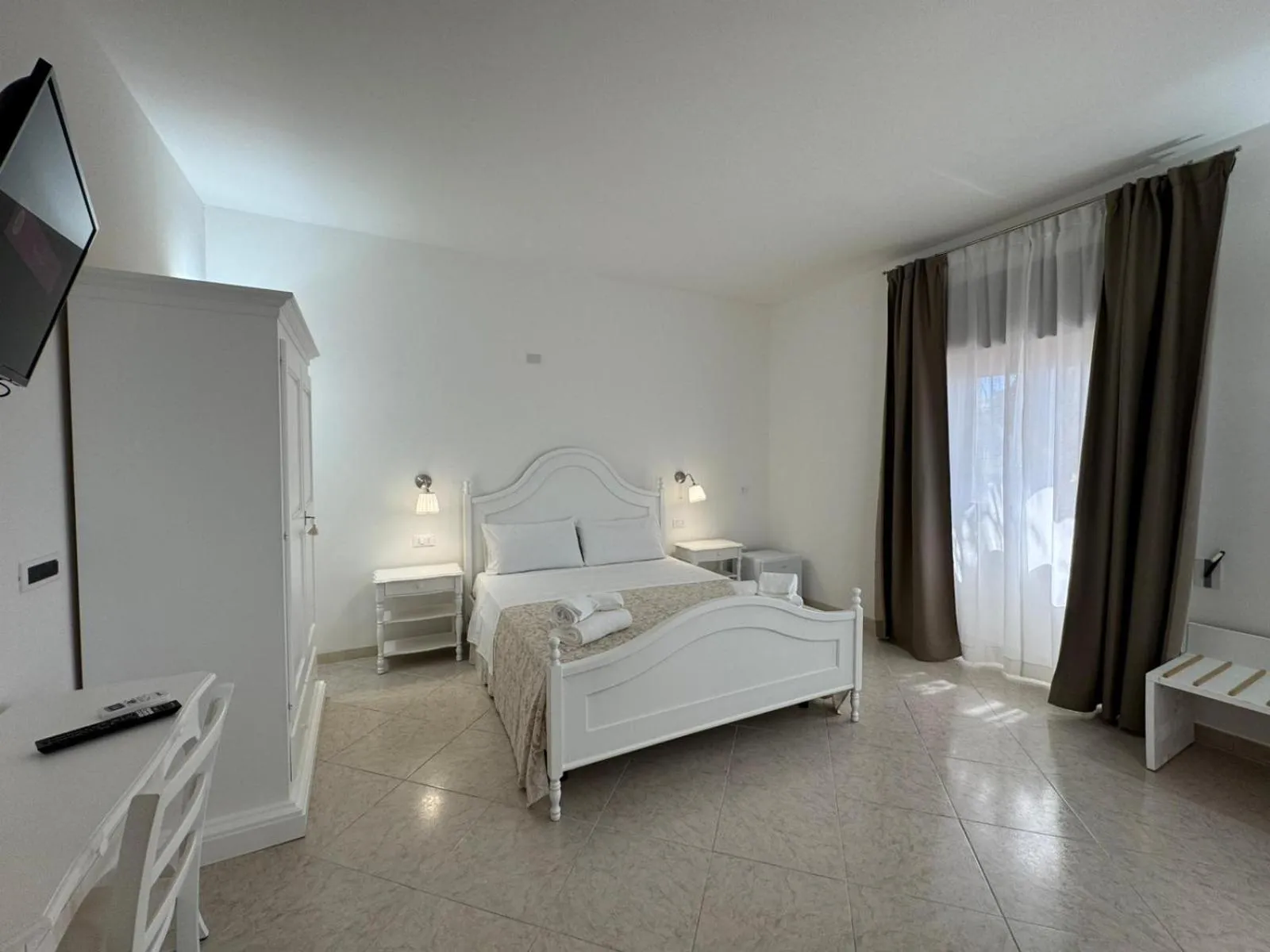 Bedroom, Bed in B&B White Rooms Salento