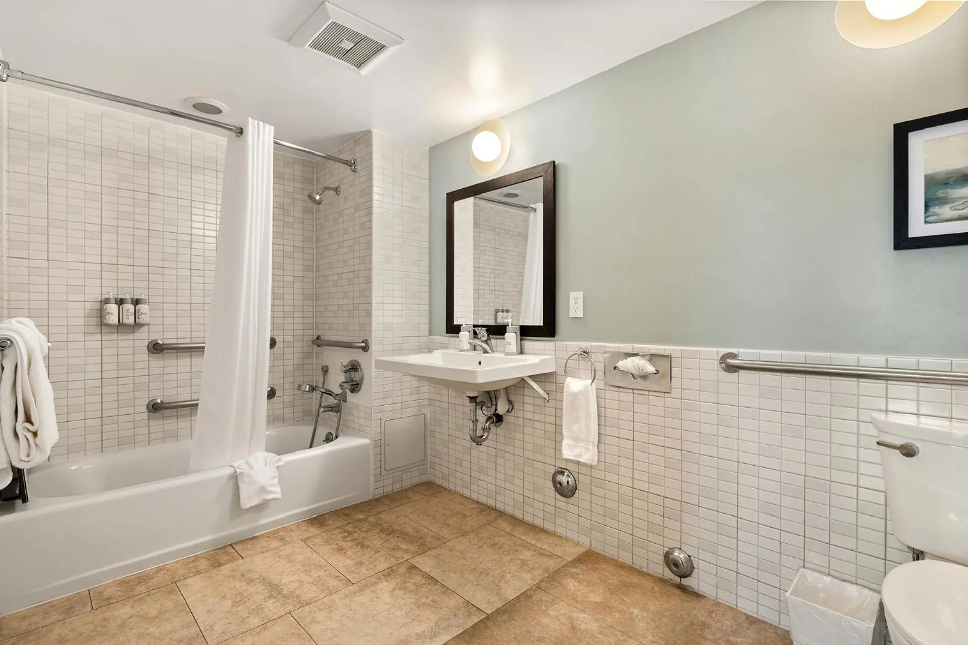 Toilet in Vagabond Inn Glendale