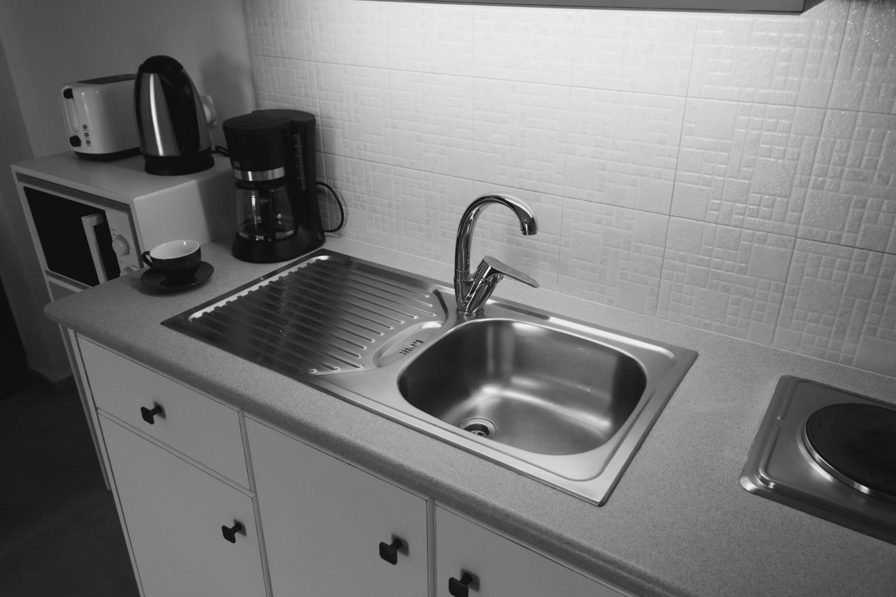 Coffee/tea facilities in Aspri Petra Apartments