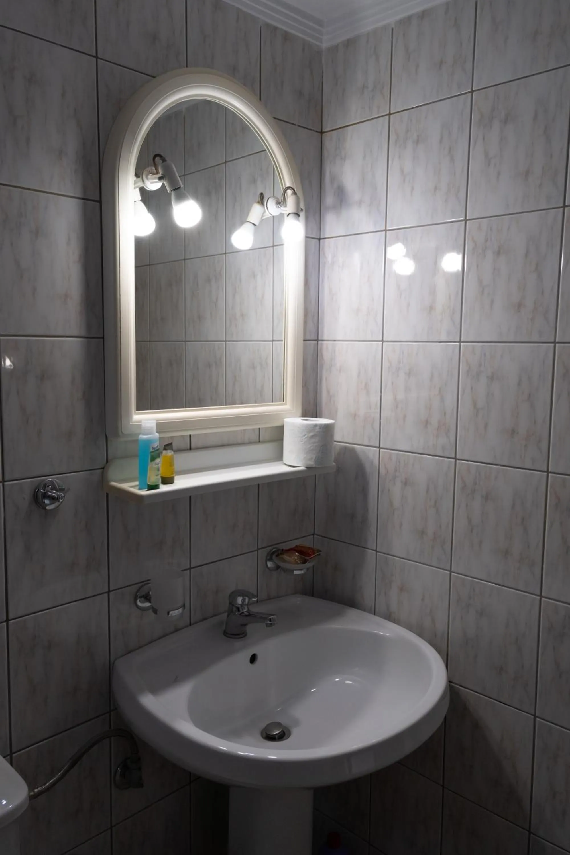 Bathroom in Aspri Petra Apartments