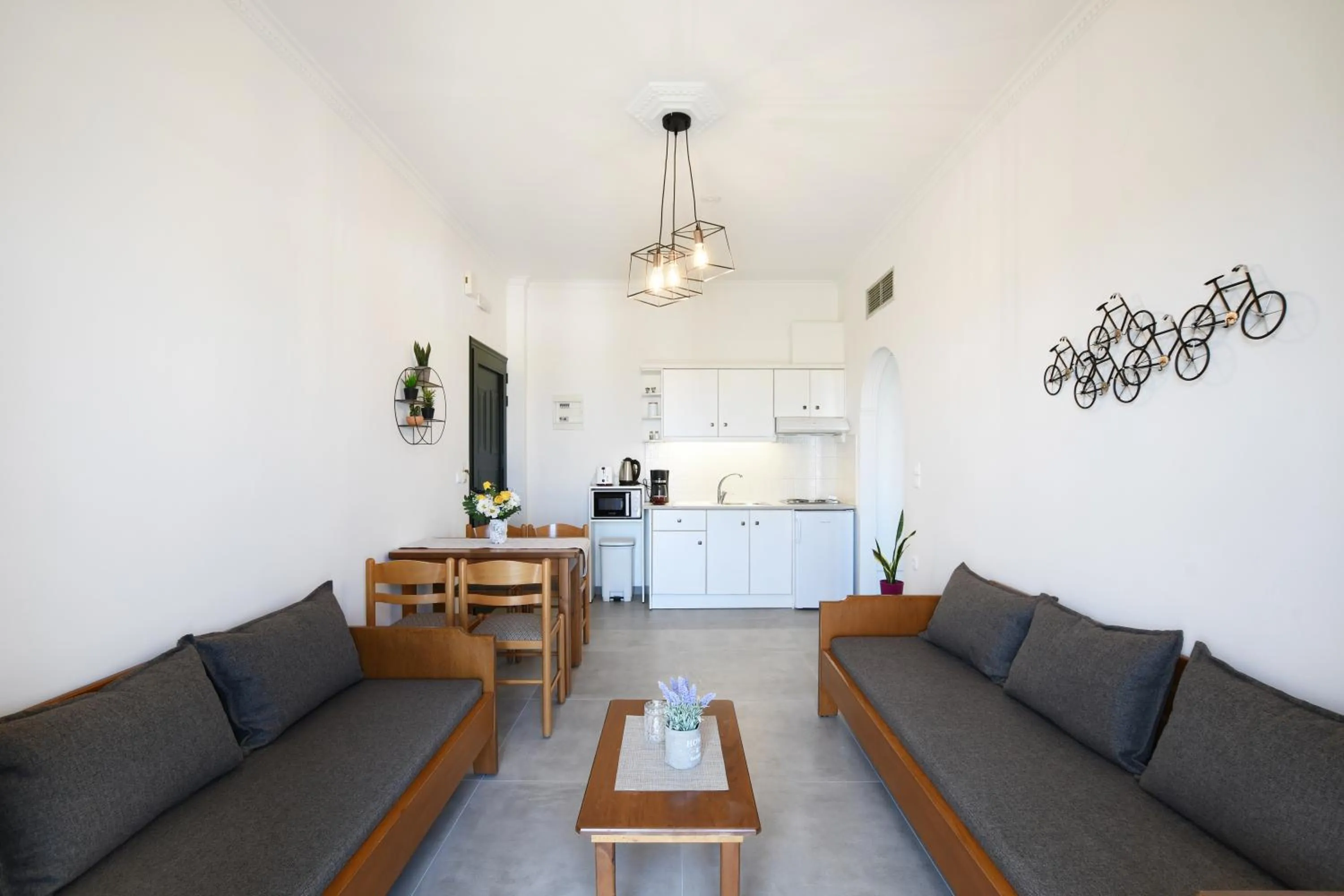 Seating area in Aspri Petra Apartments