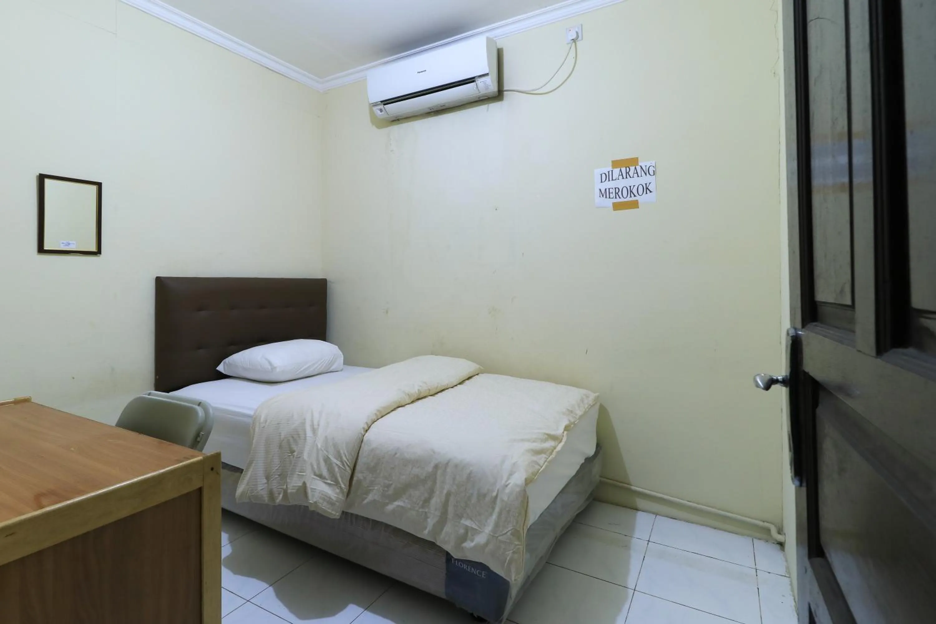 Bed in Guest House Samarinda