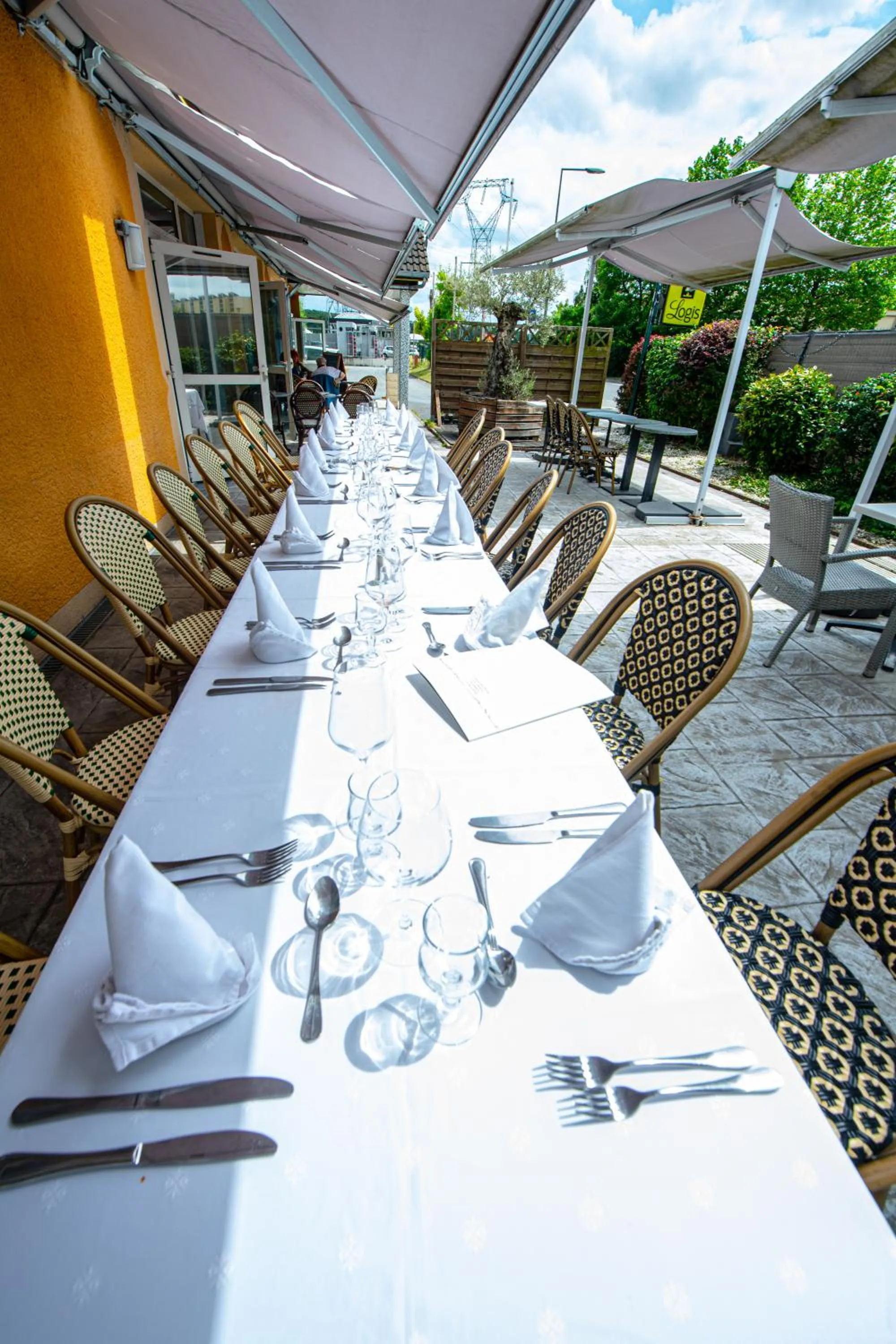 Restaurant/places to eat in Logis Hôtel - Le Relais du Parisis