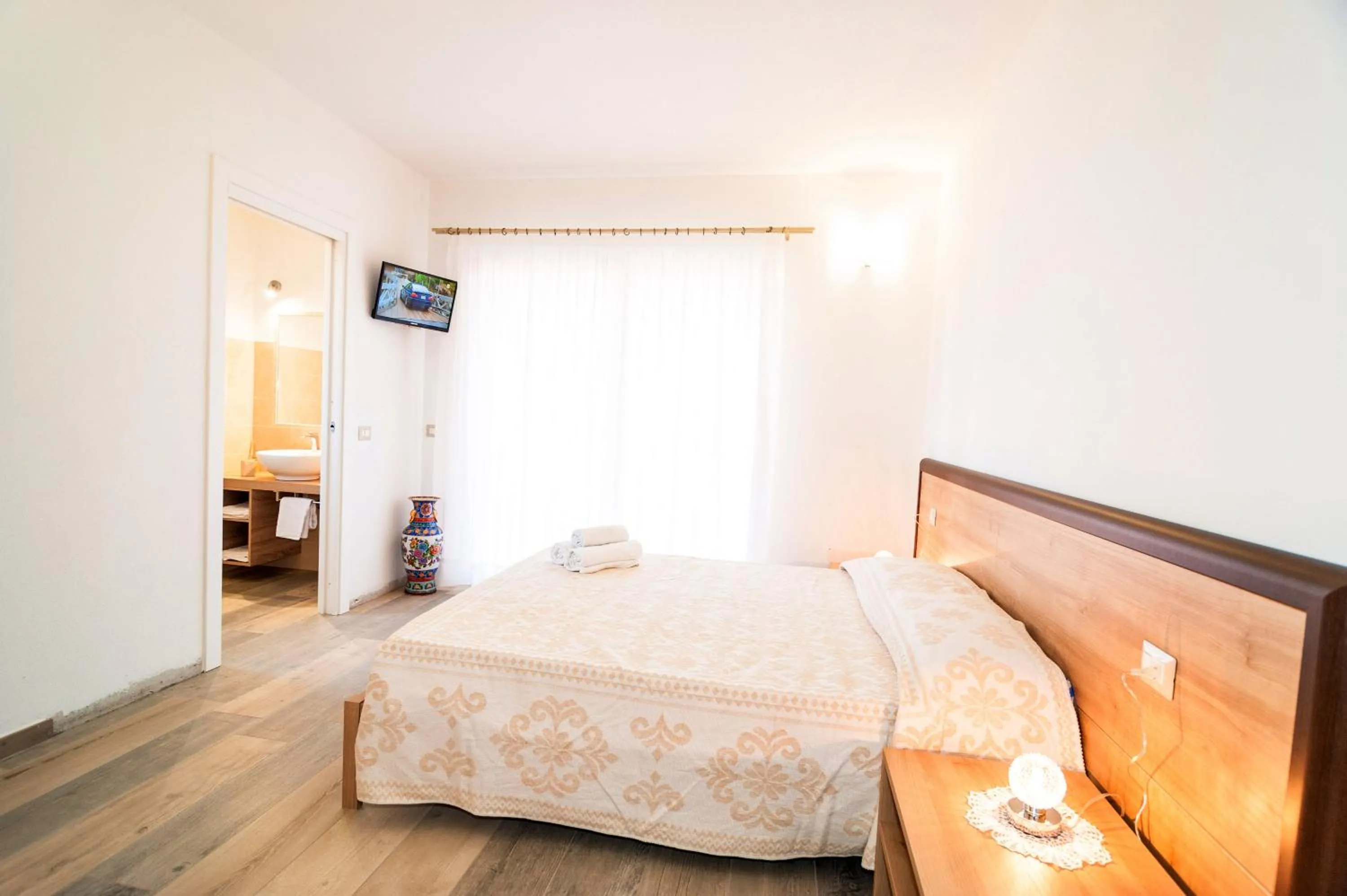 Bed in MOLAROTTO CAMERE CON ANGOLO COTTURA