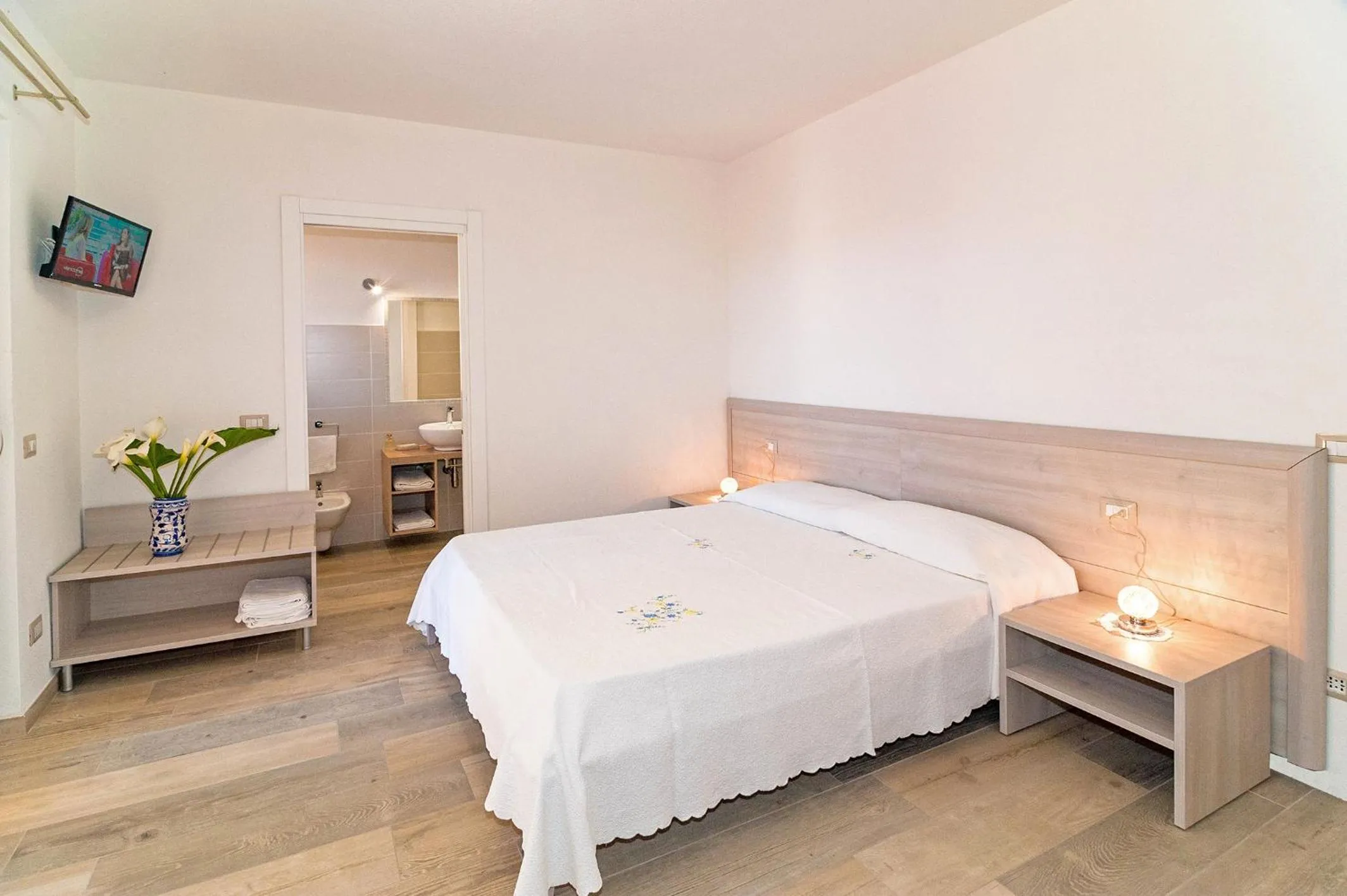 Bed in MOLAROTTO CAMERE CON ANGOLO COTTURA