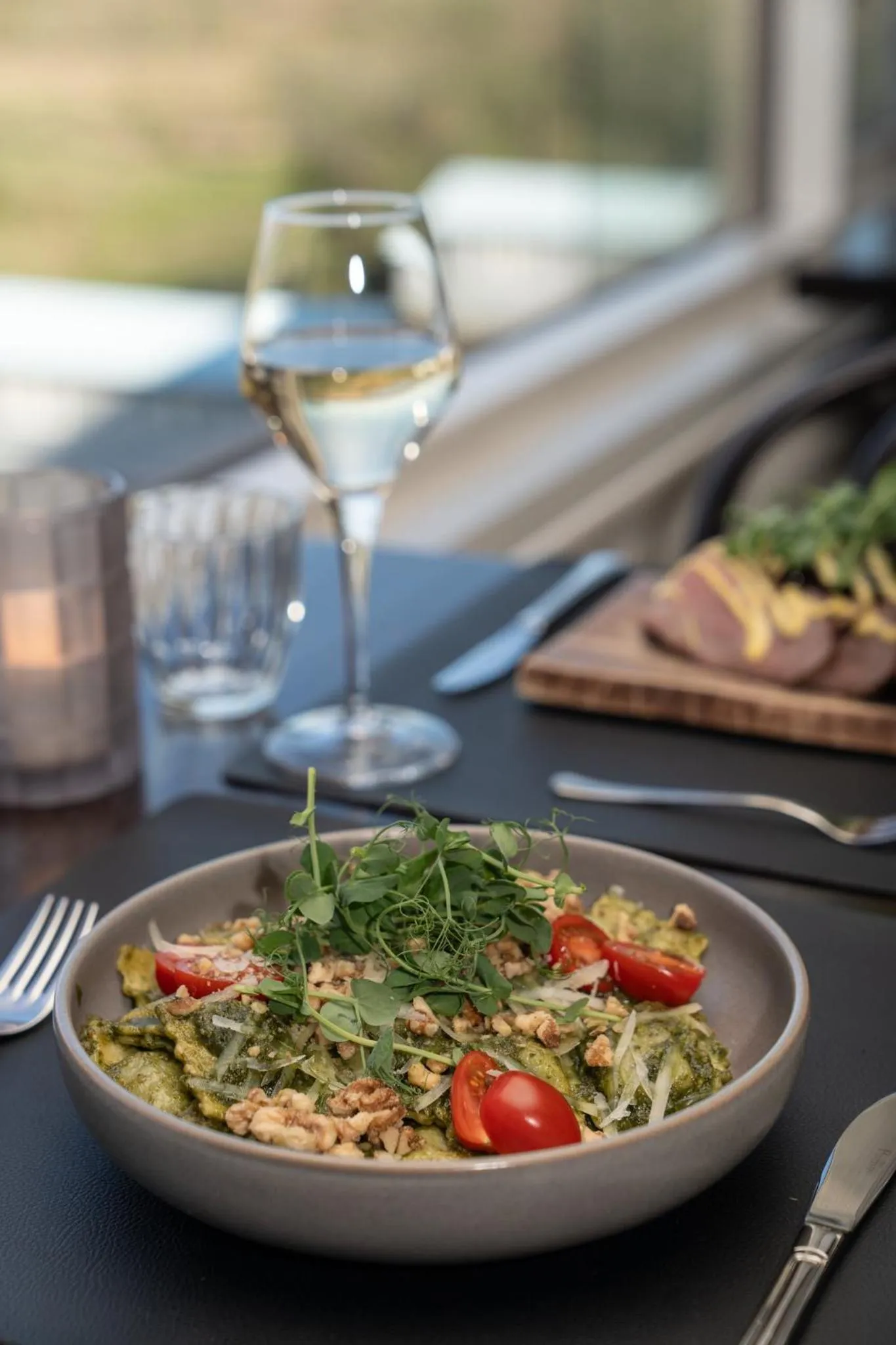 Restaurant/places to eat in Hotel Laki