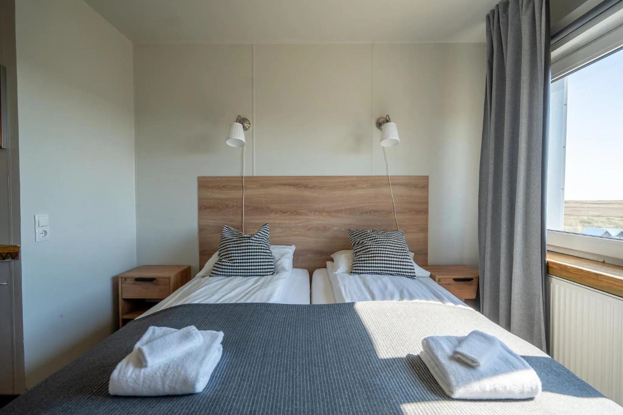 Bedroom, Bed in Hotel Laki