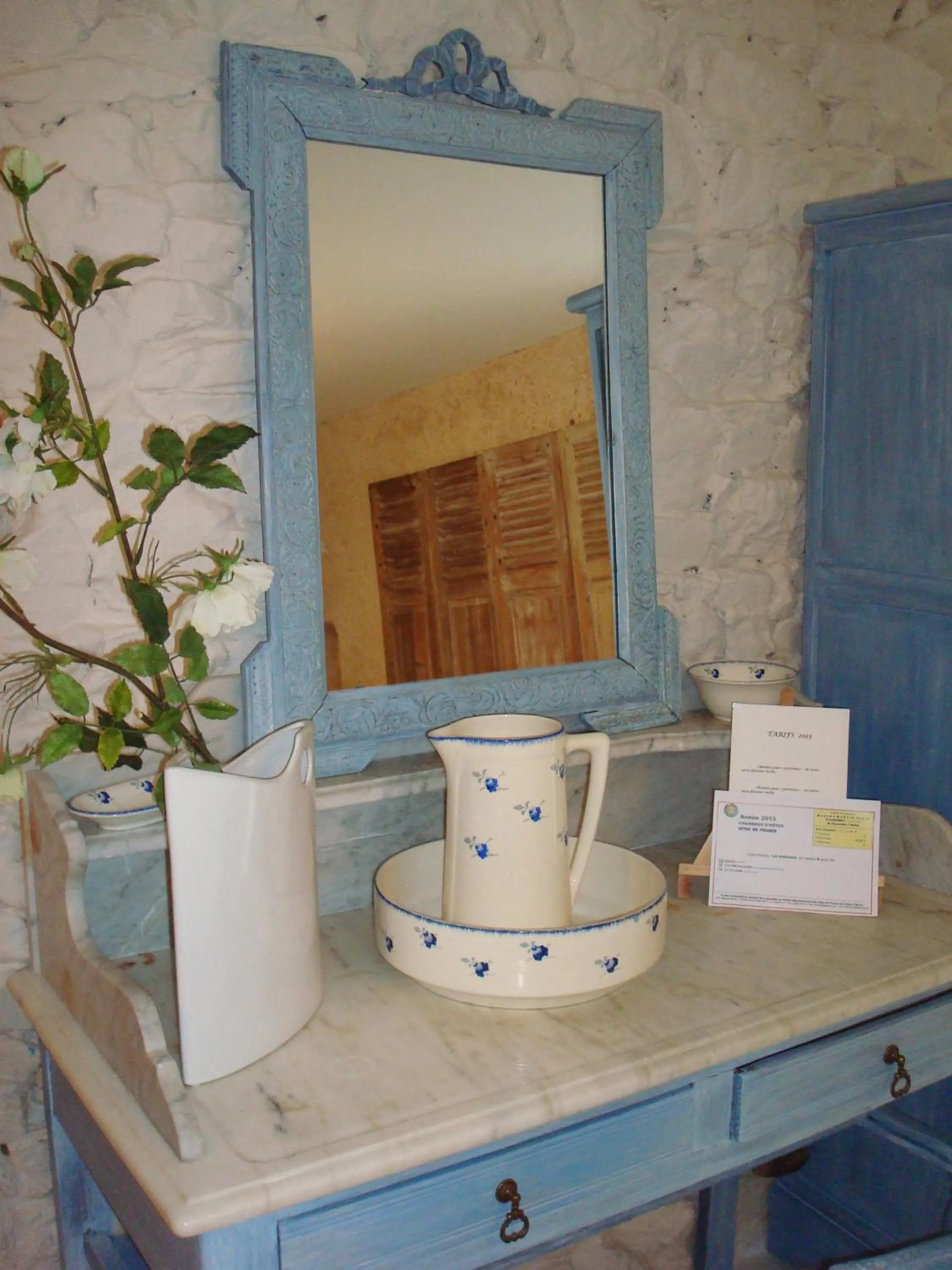 Bedroom in Aux Greniers à Rêves