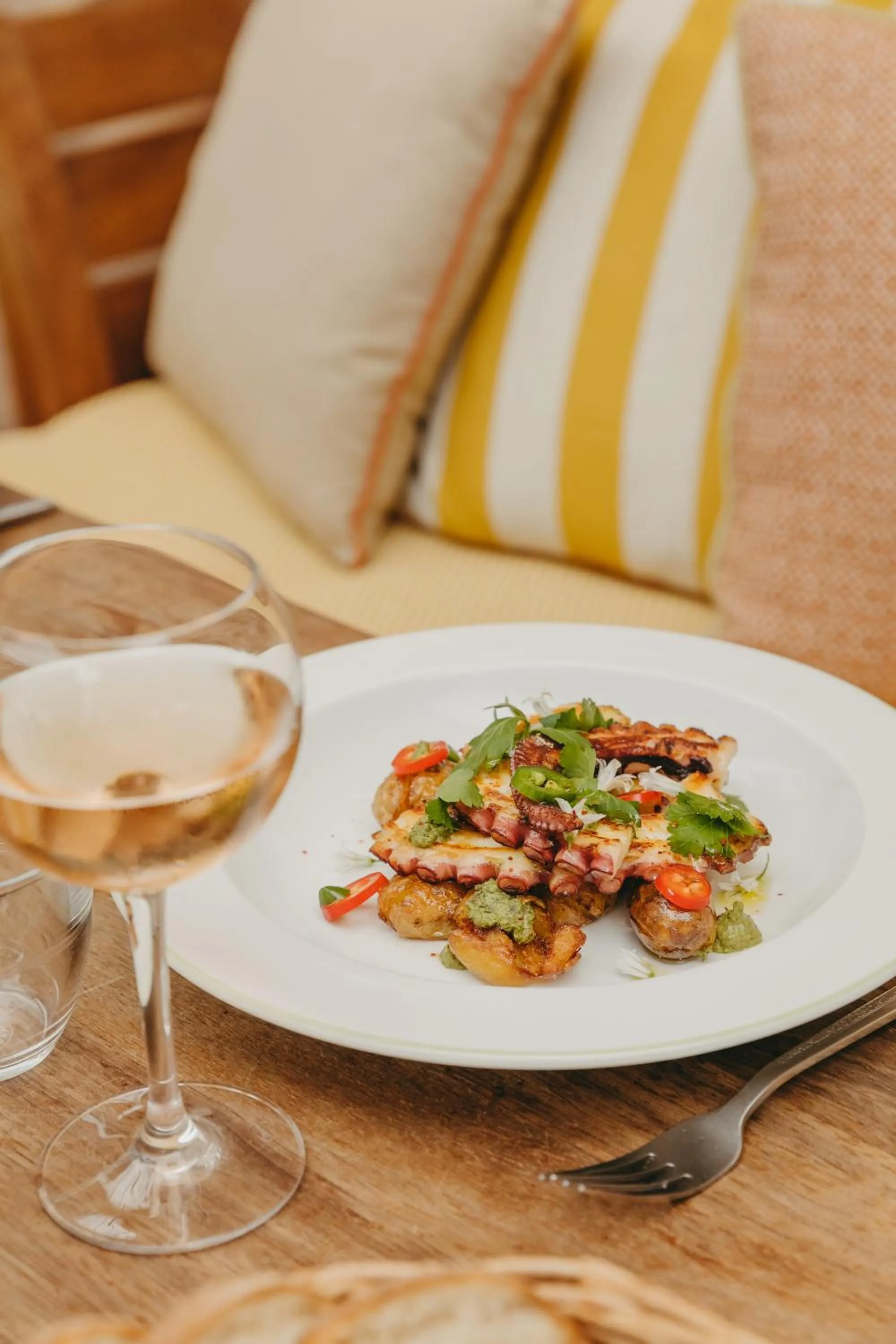 Food and drinks in Lily of the Valley