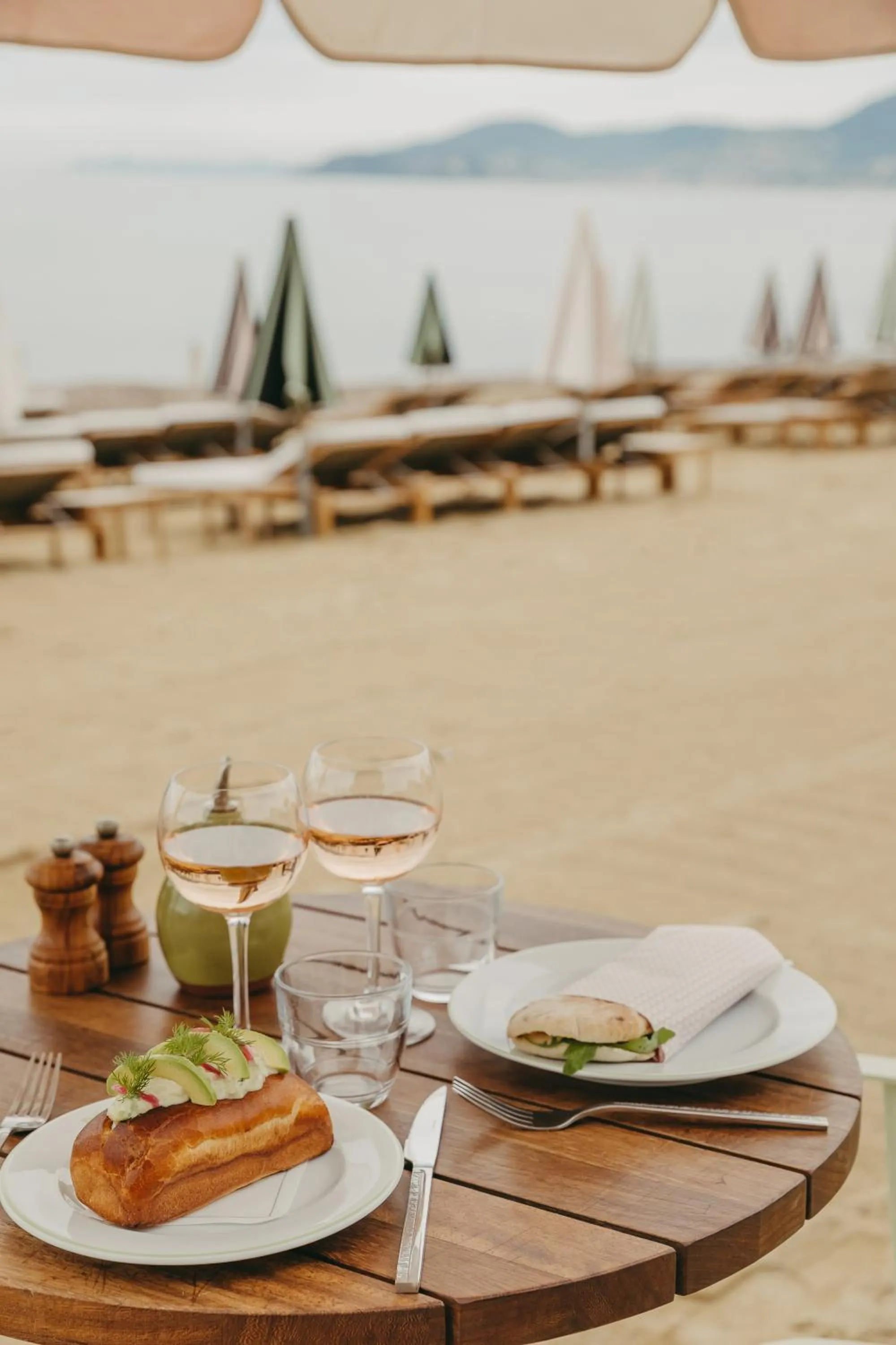 Food and drinks in Lily of the Valley