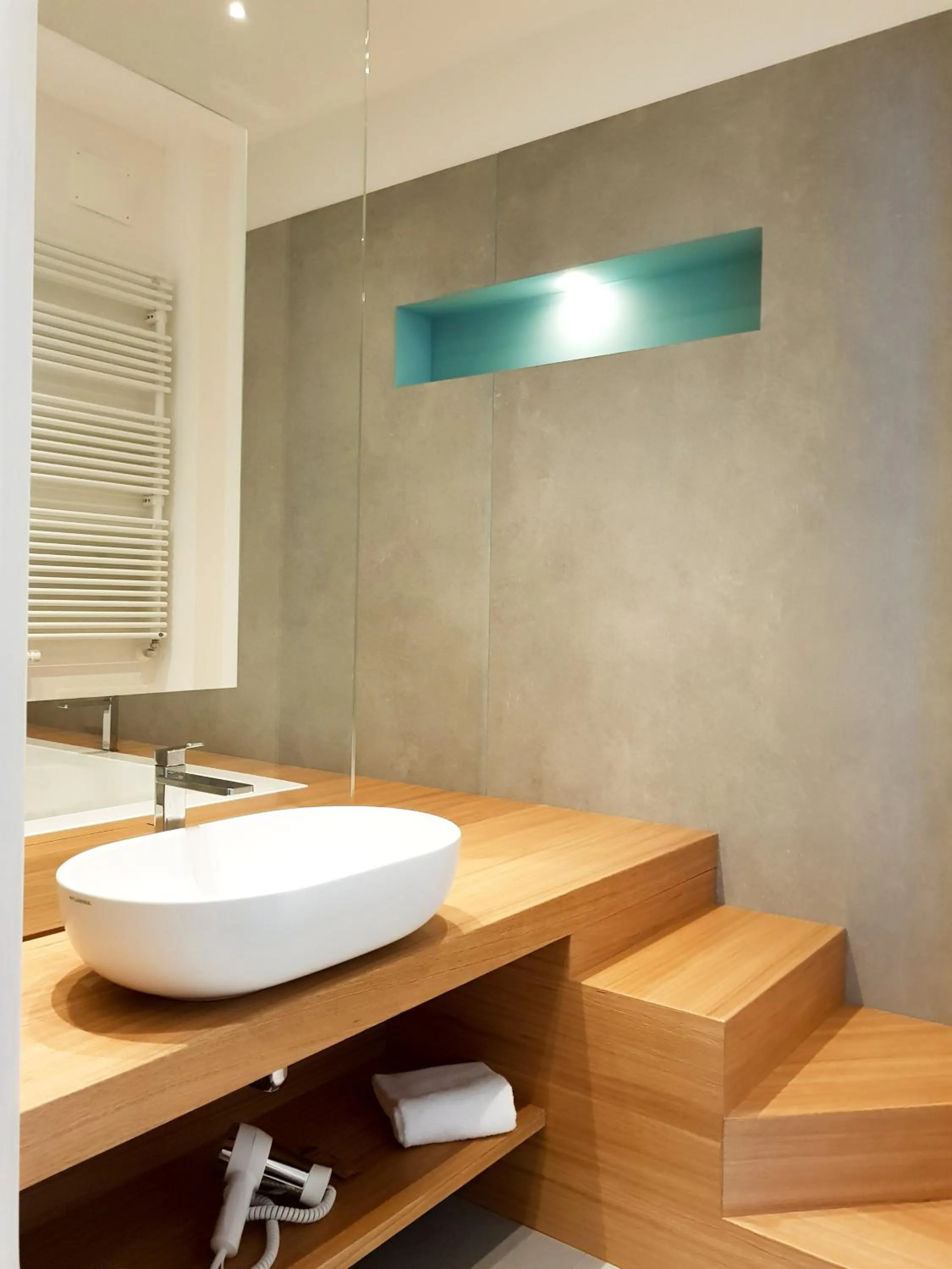 Hot Tub in Mosella Suite Hotel