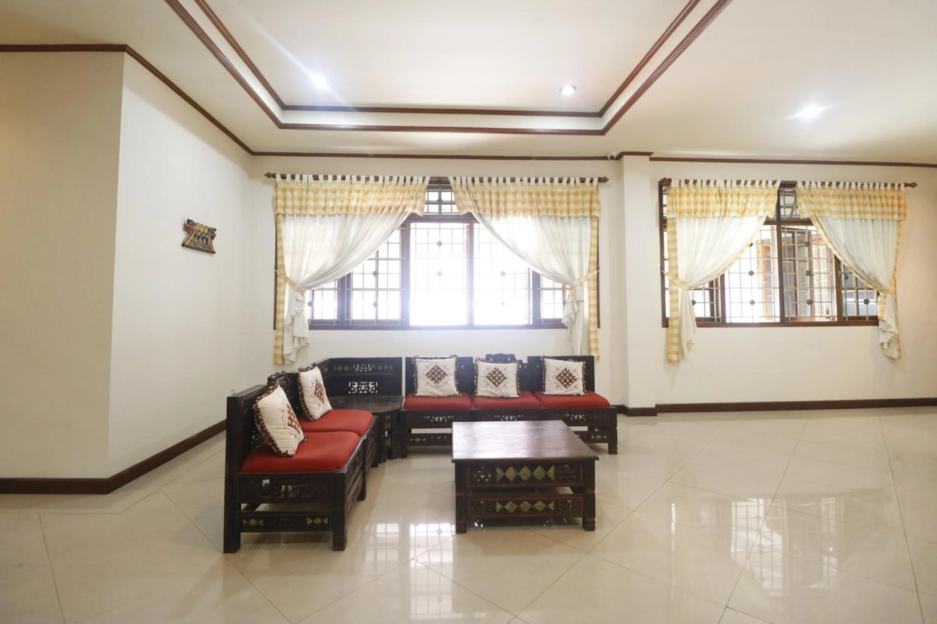 Area and facilities in RedDoorz Syariah near Gelora Delta Sidoarjo