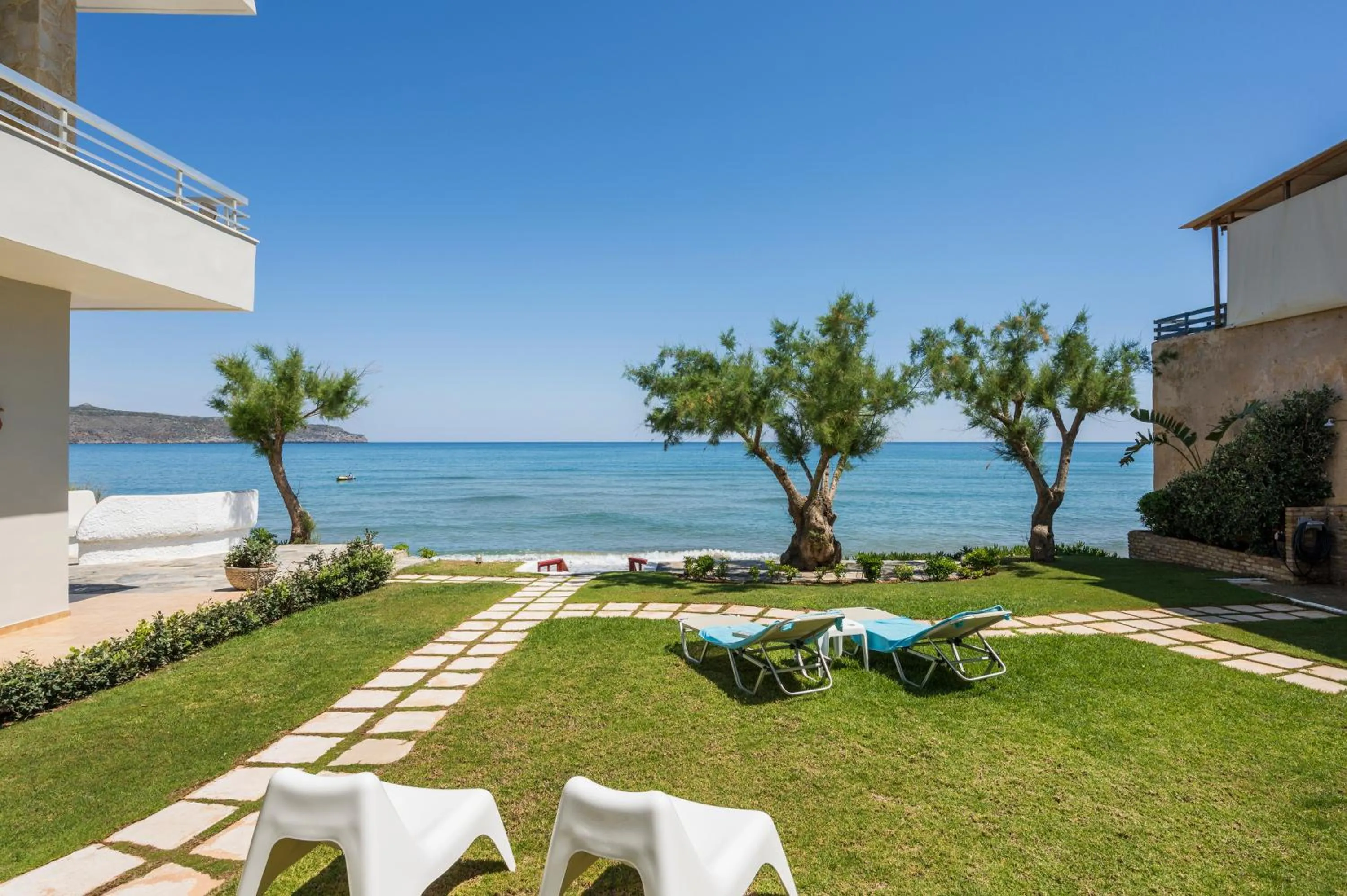 Garden in Hermes Beach Front
