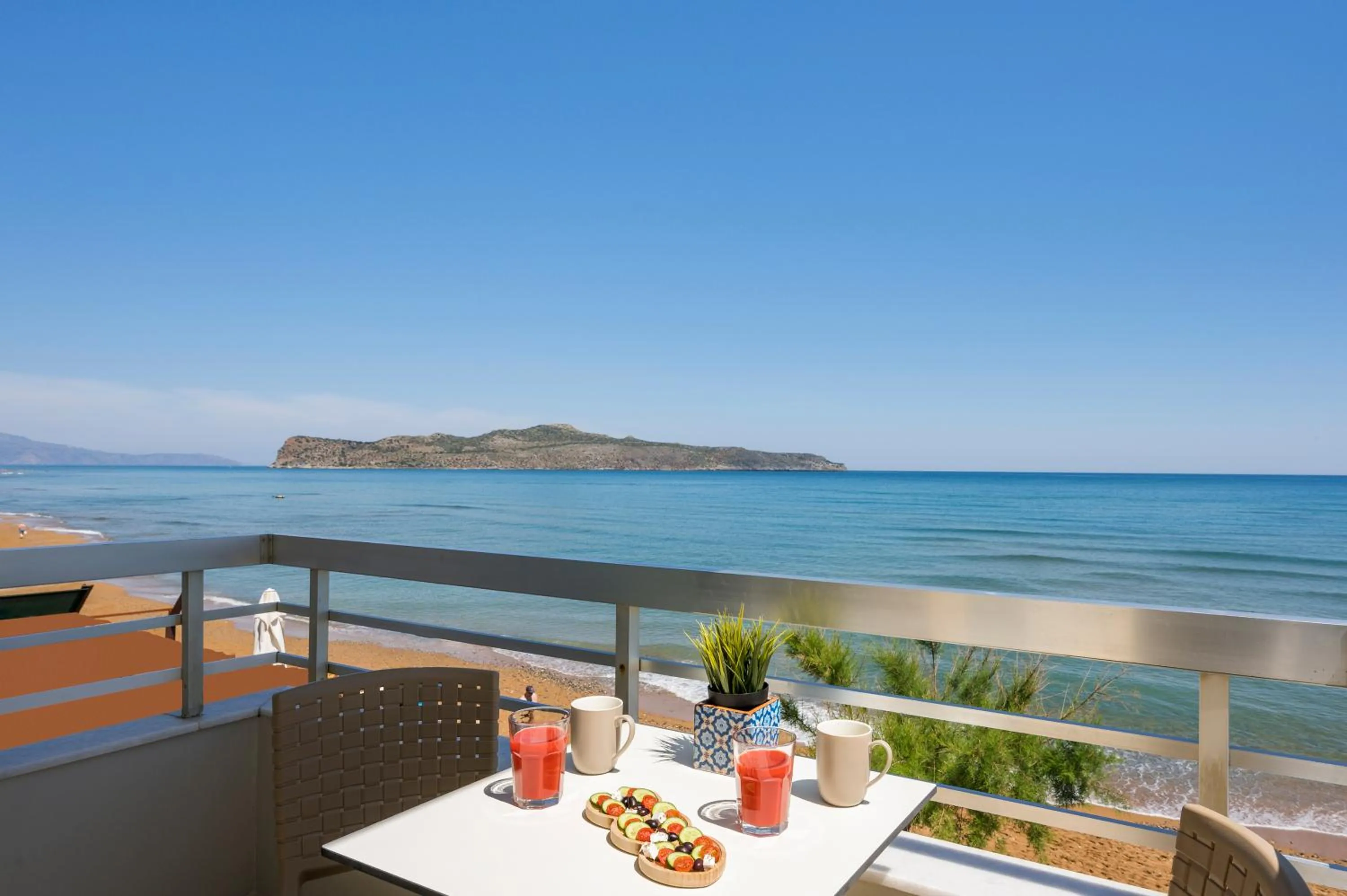 Balcony/Terrace in Hermes Beach Front
