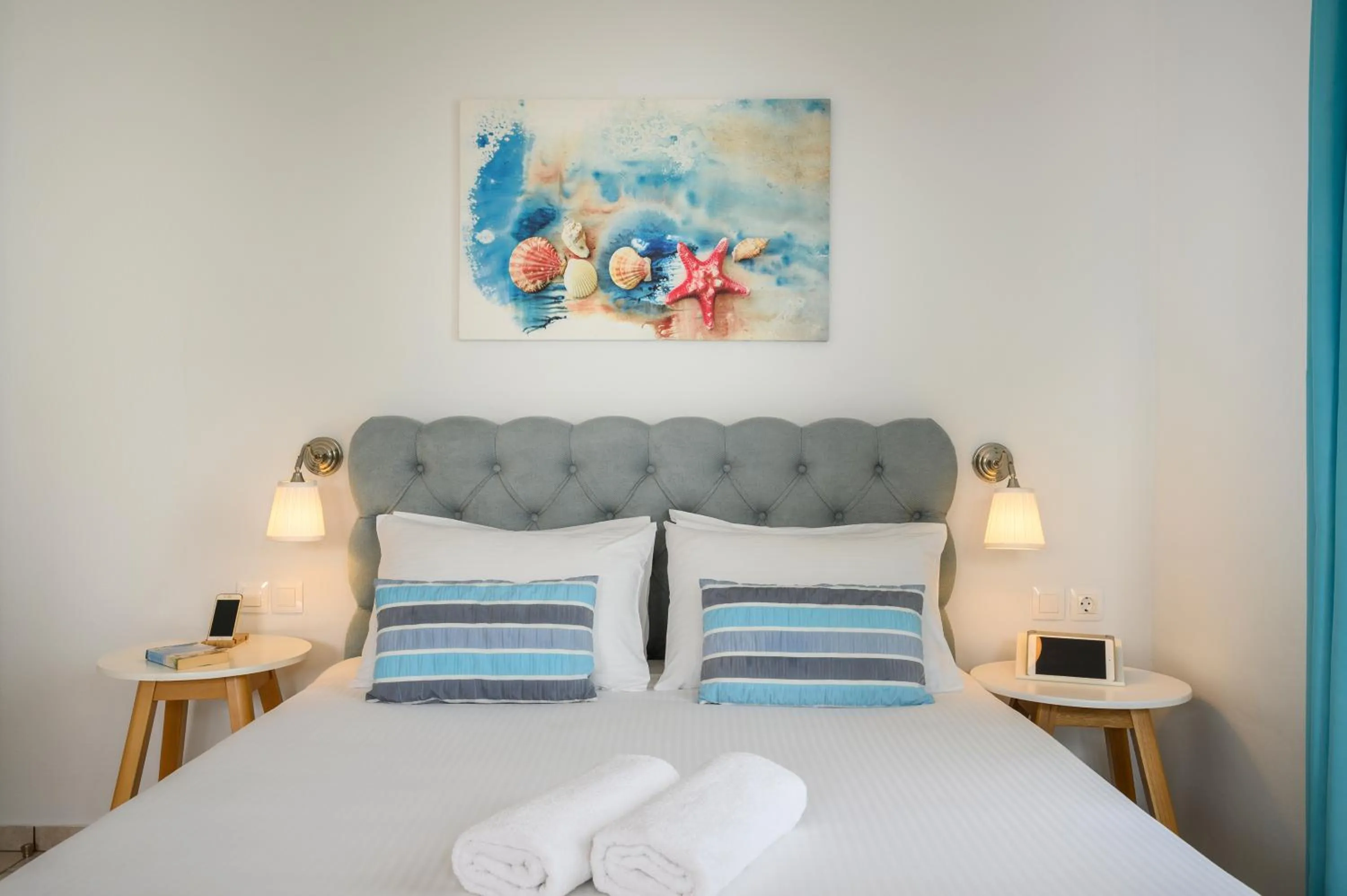 Bedroom, Bed in Hermes Beach Front