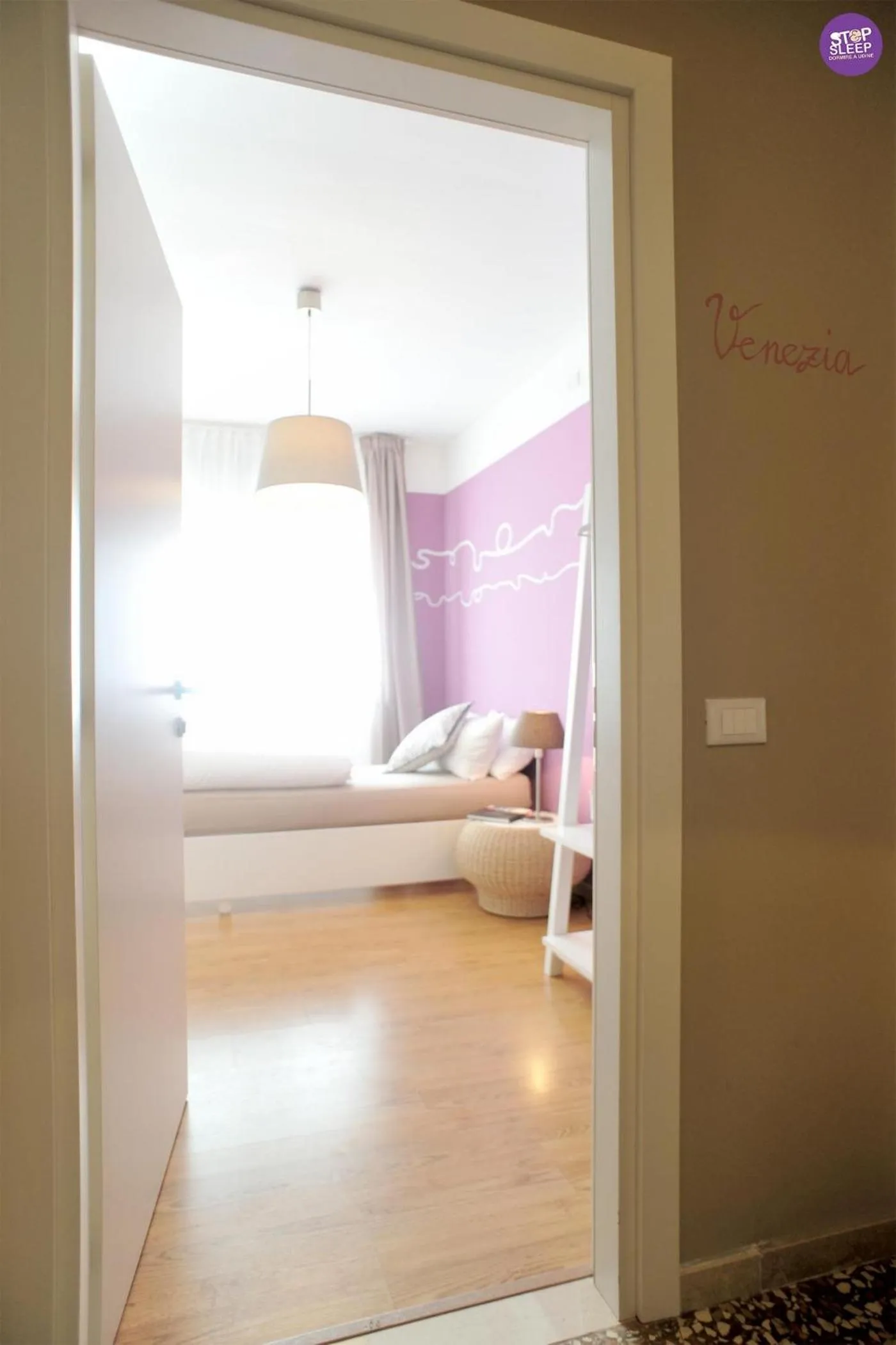 Photo of the whole room, Bed in Stop & Sleep Udine