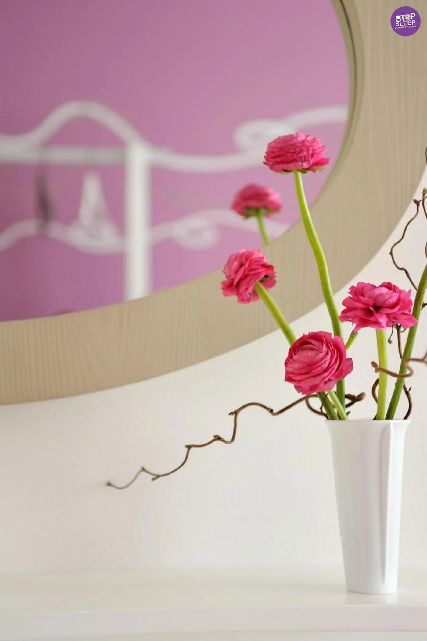 Decorative detail in Stop & Sleep Udine