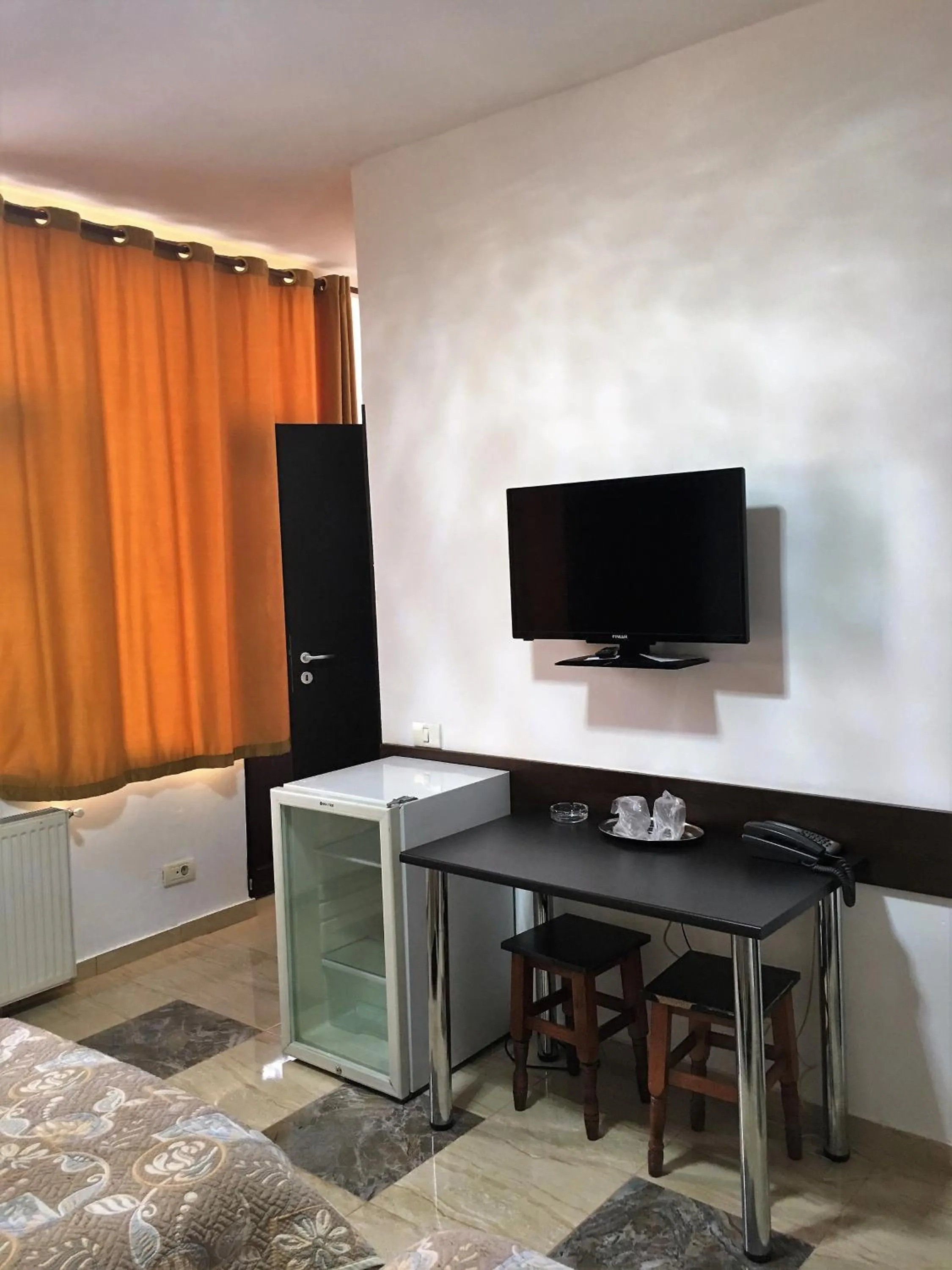 Photo of the whole room in Hotel Taco