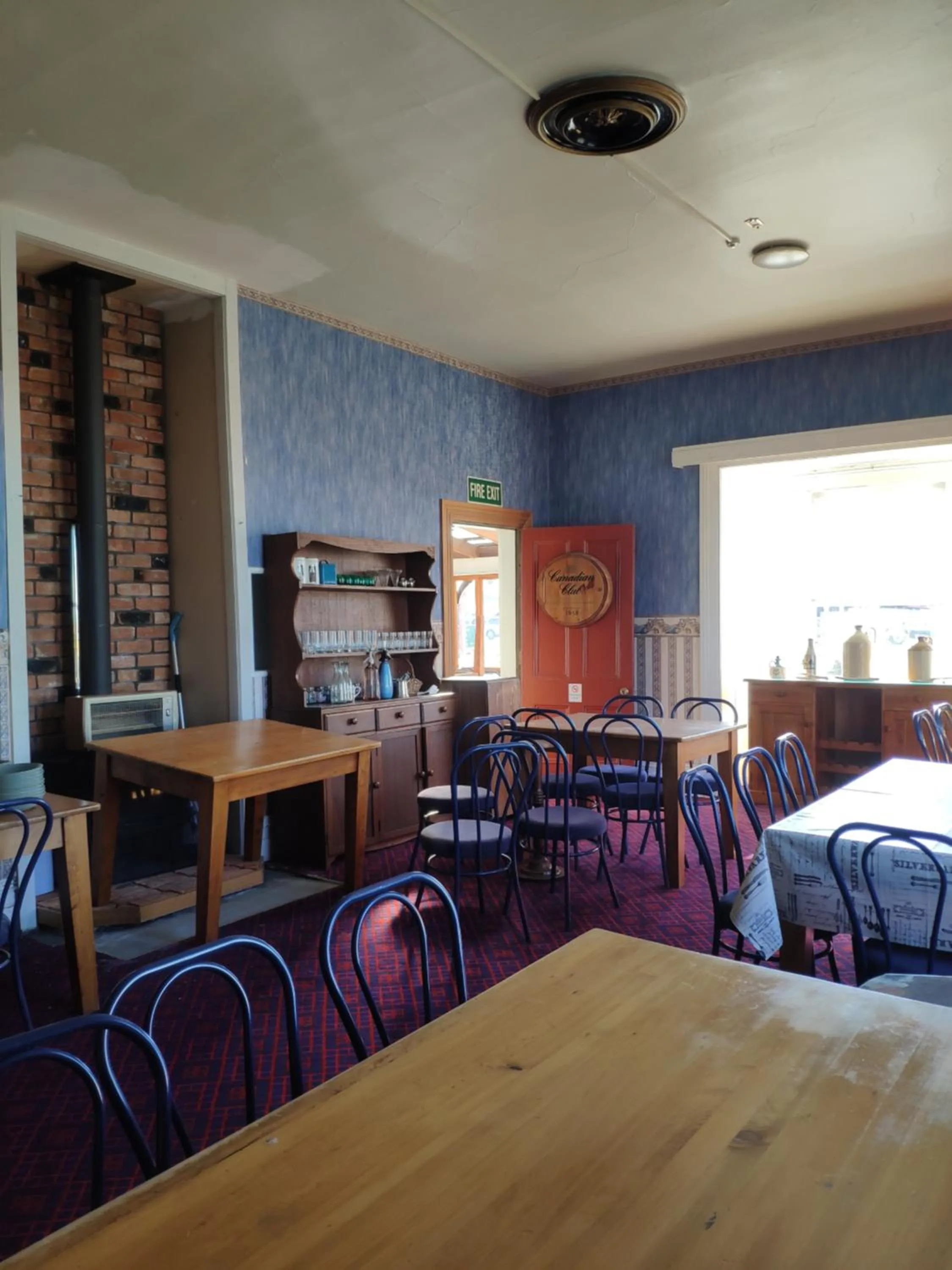 Restaurant/places to eat in South Rakaia Hotel