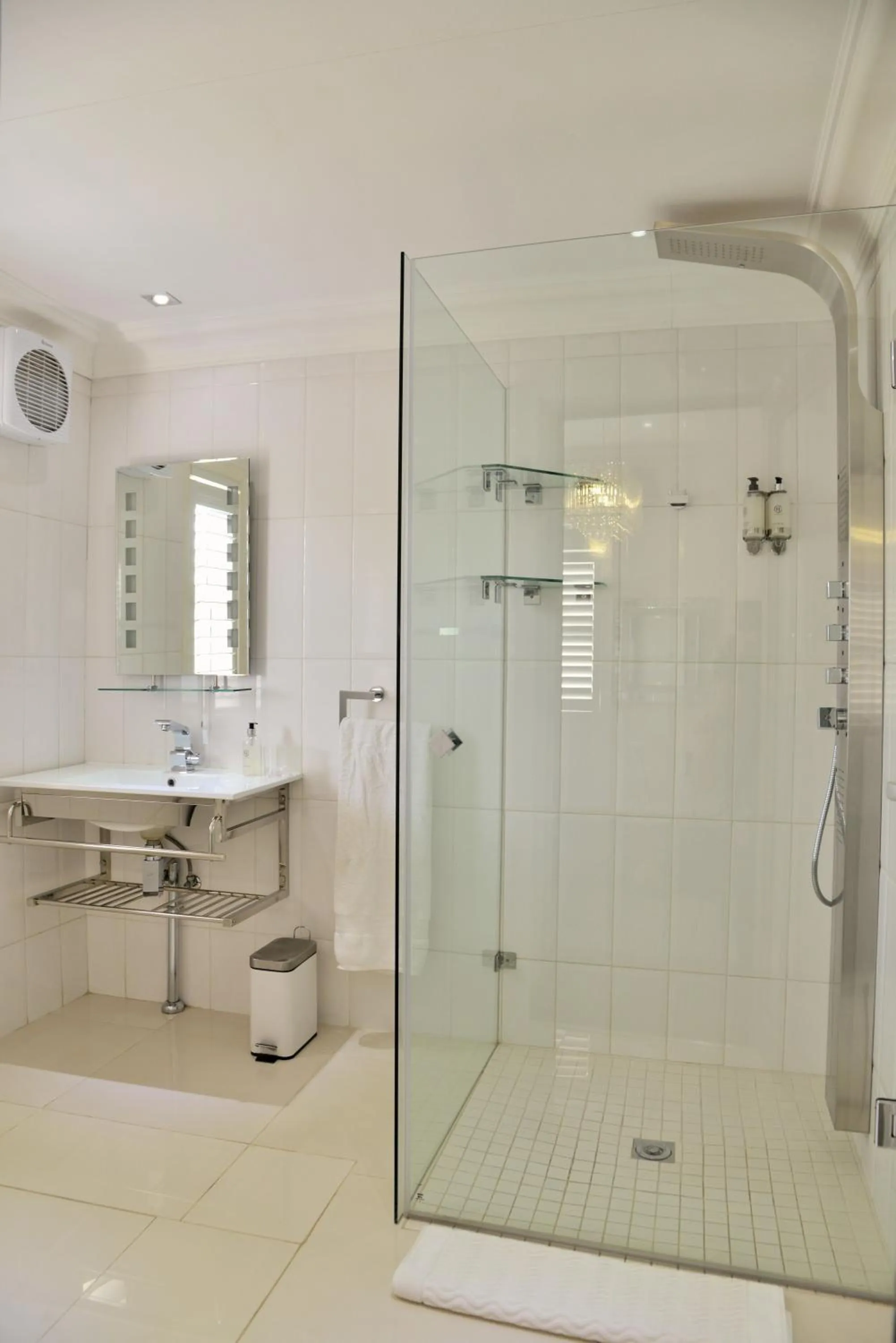 Shower in Die Kliphuis