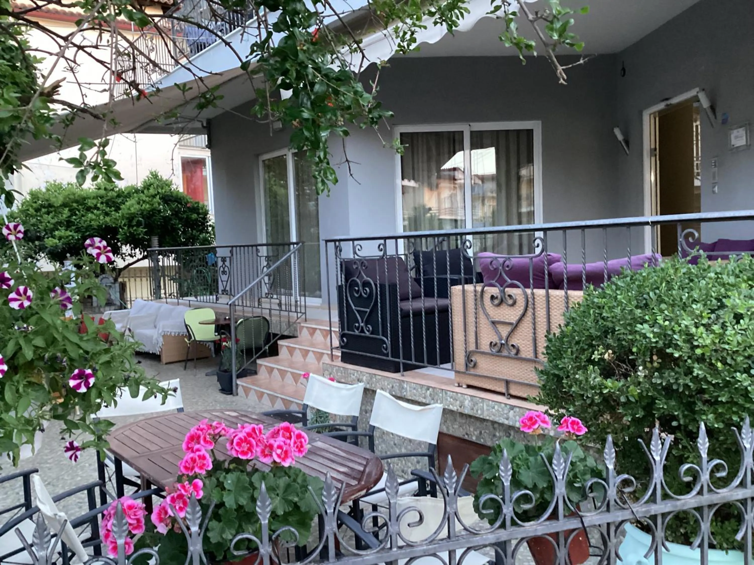 Property building in Alexandros