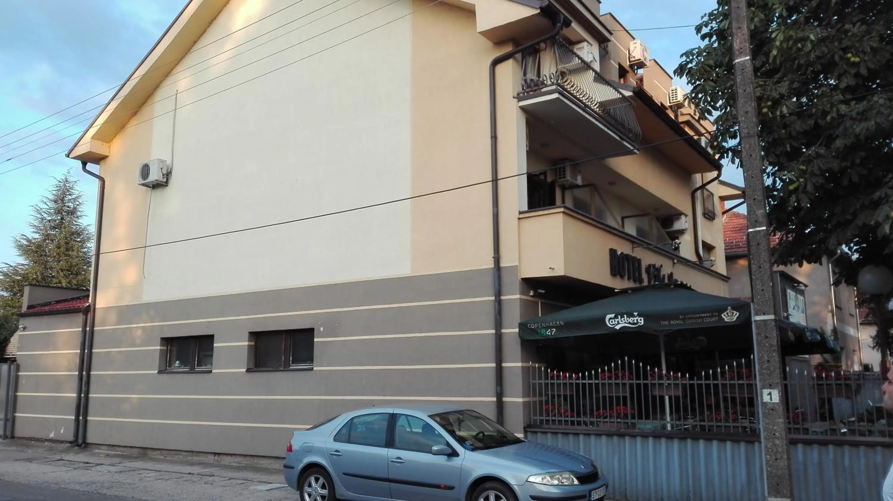 Property building in Hotel Vila Sunce