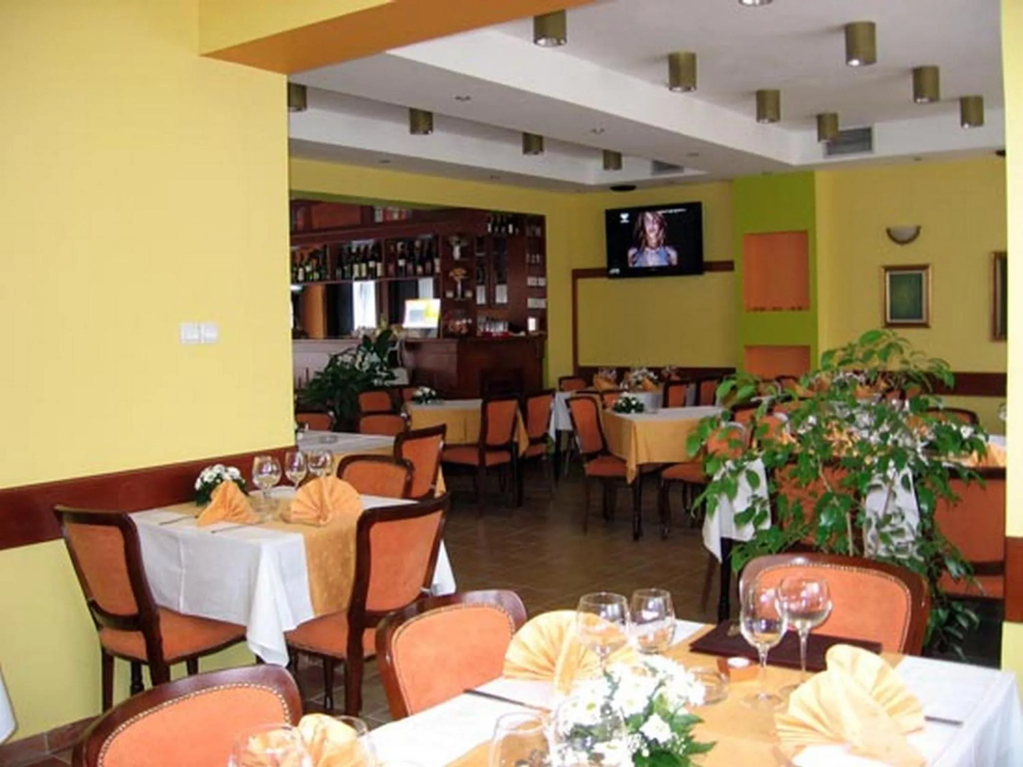 Restaurant/places to eat in Hotel Vila Sunce