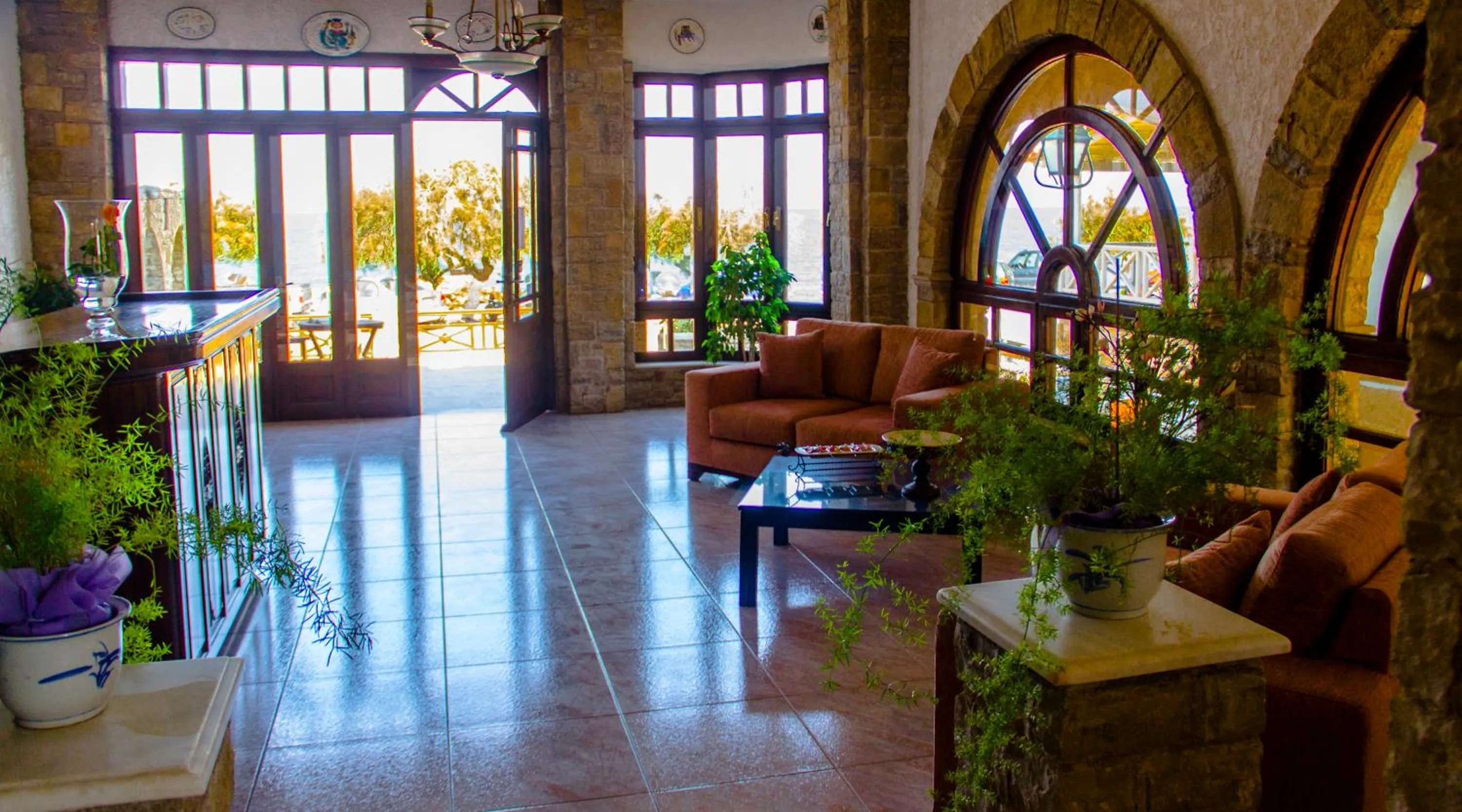 Communal lounge/ TV room in Hesperia Hotel