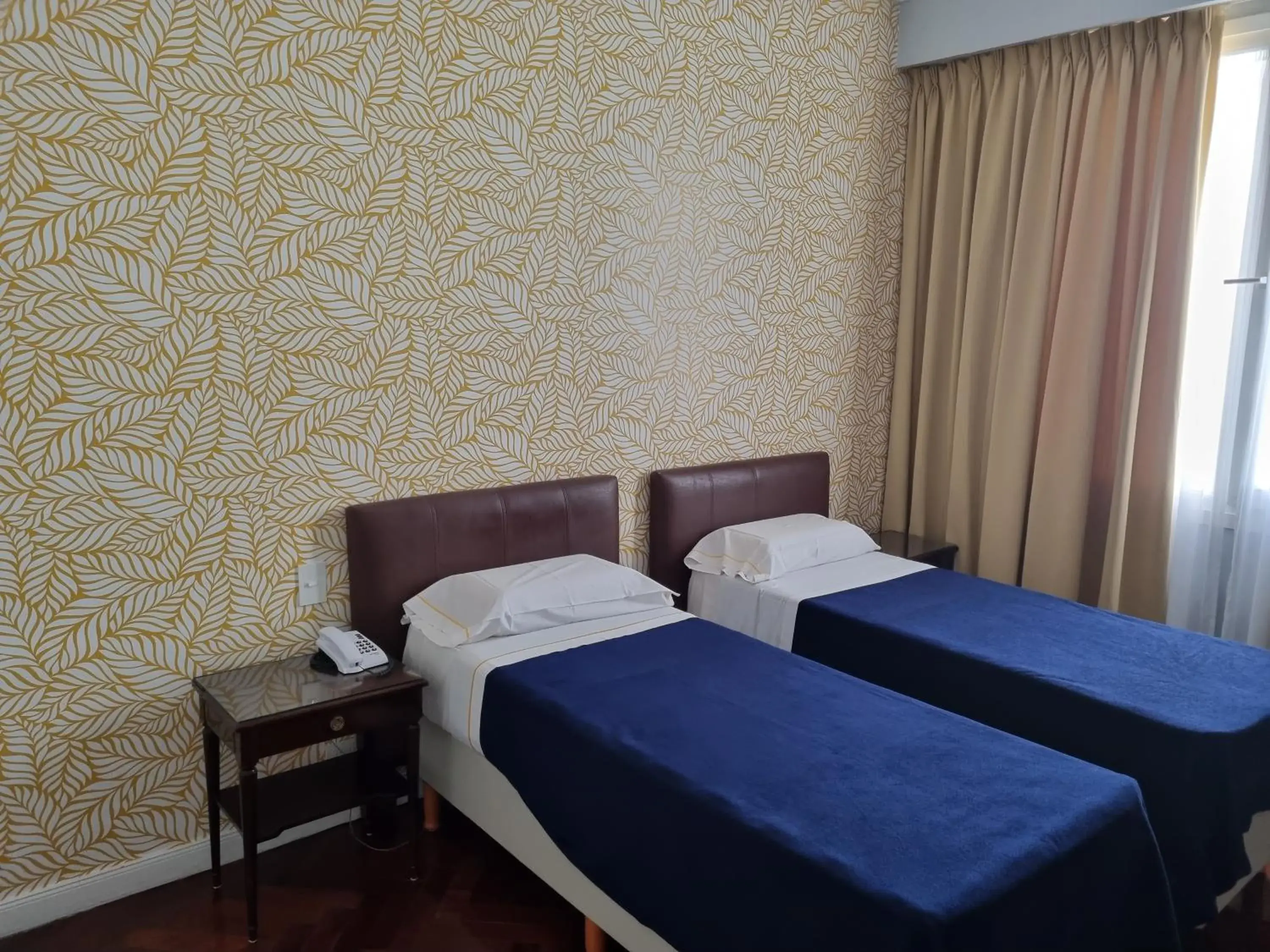 Twin Room in HOTEL REGIS Twin Room in HOTEL REGIS