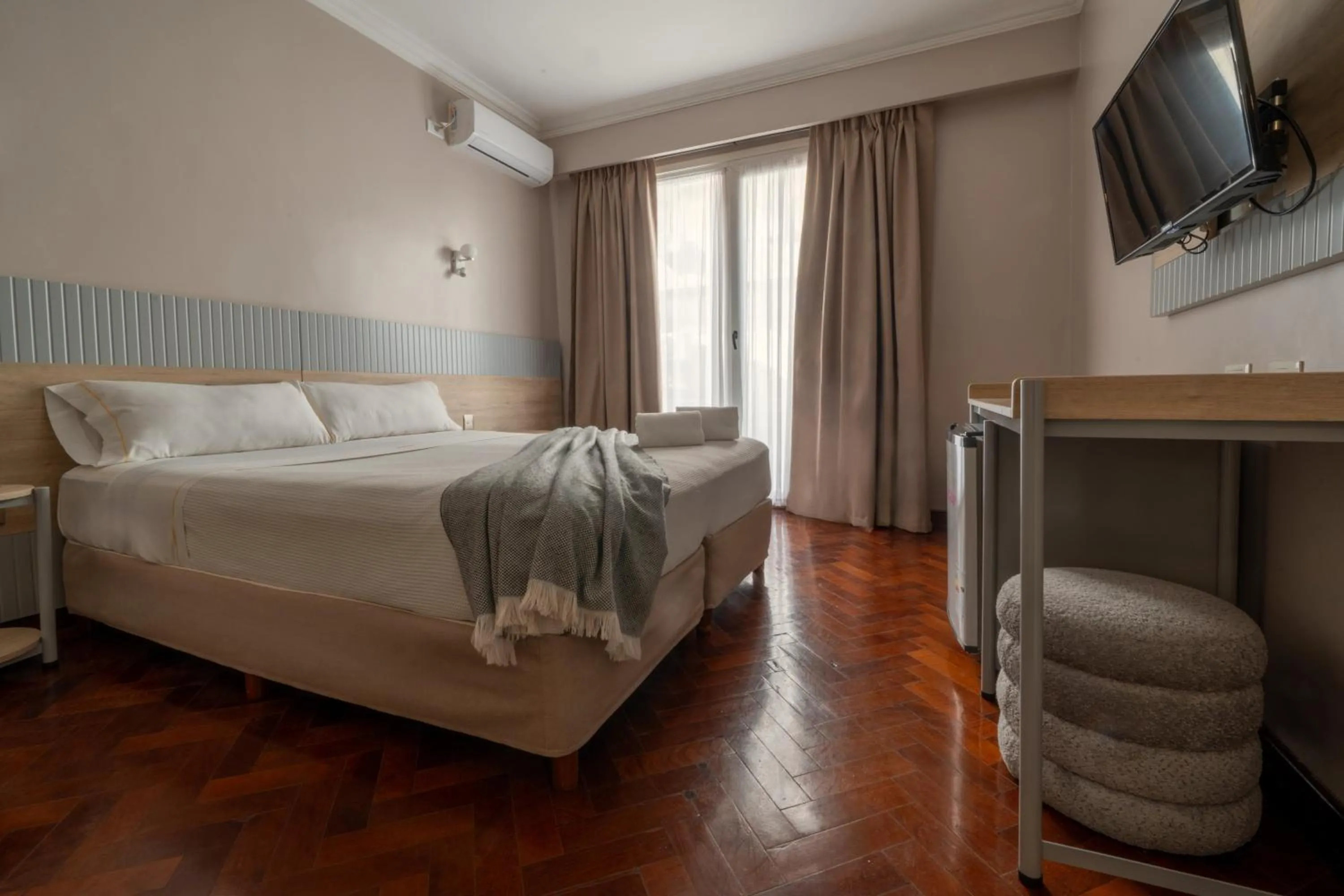 Photo of the whole room, Bed in HOTEL REGIS