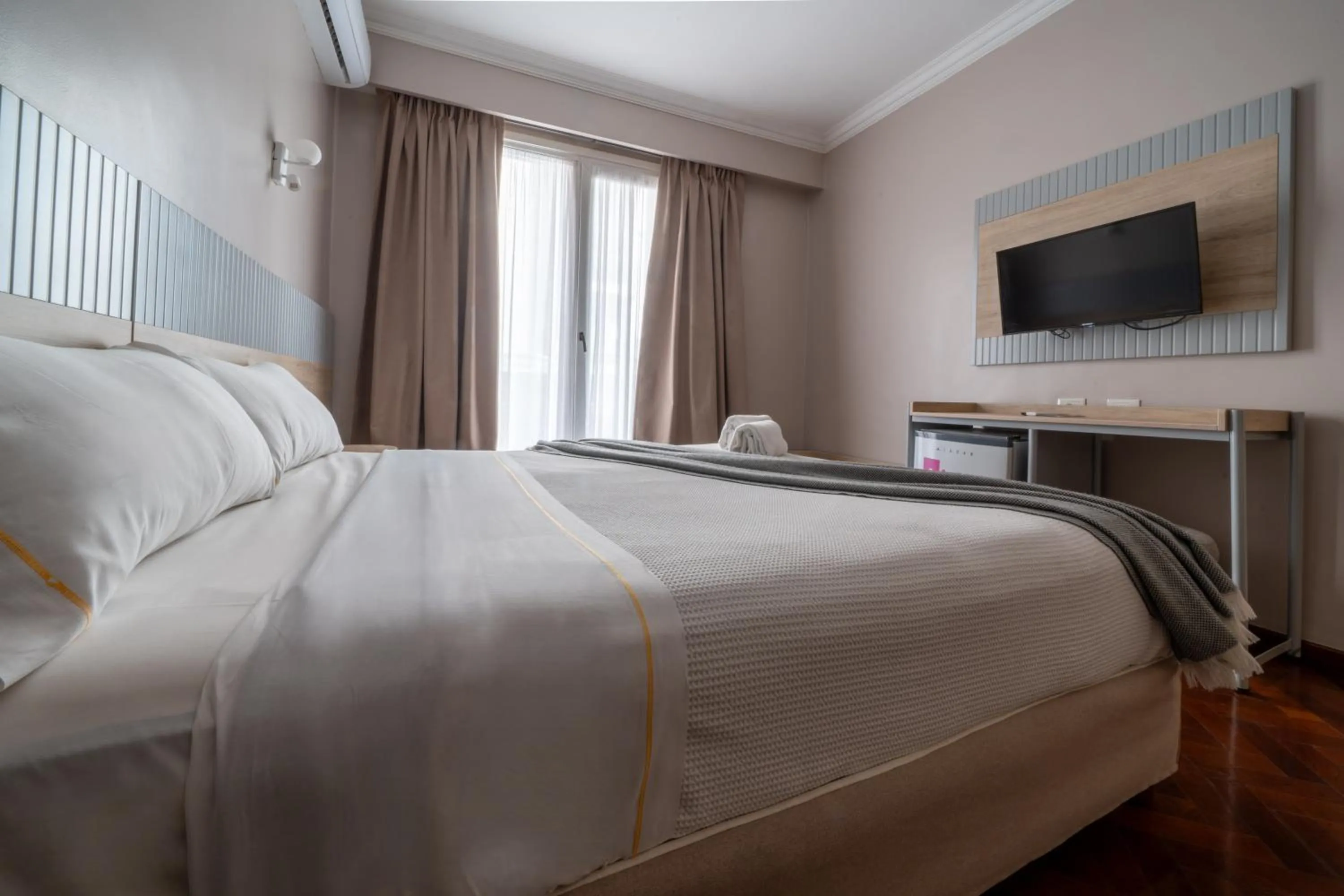 Photo of the whole room, Bed in HOTEL REGIS