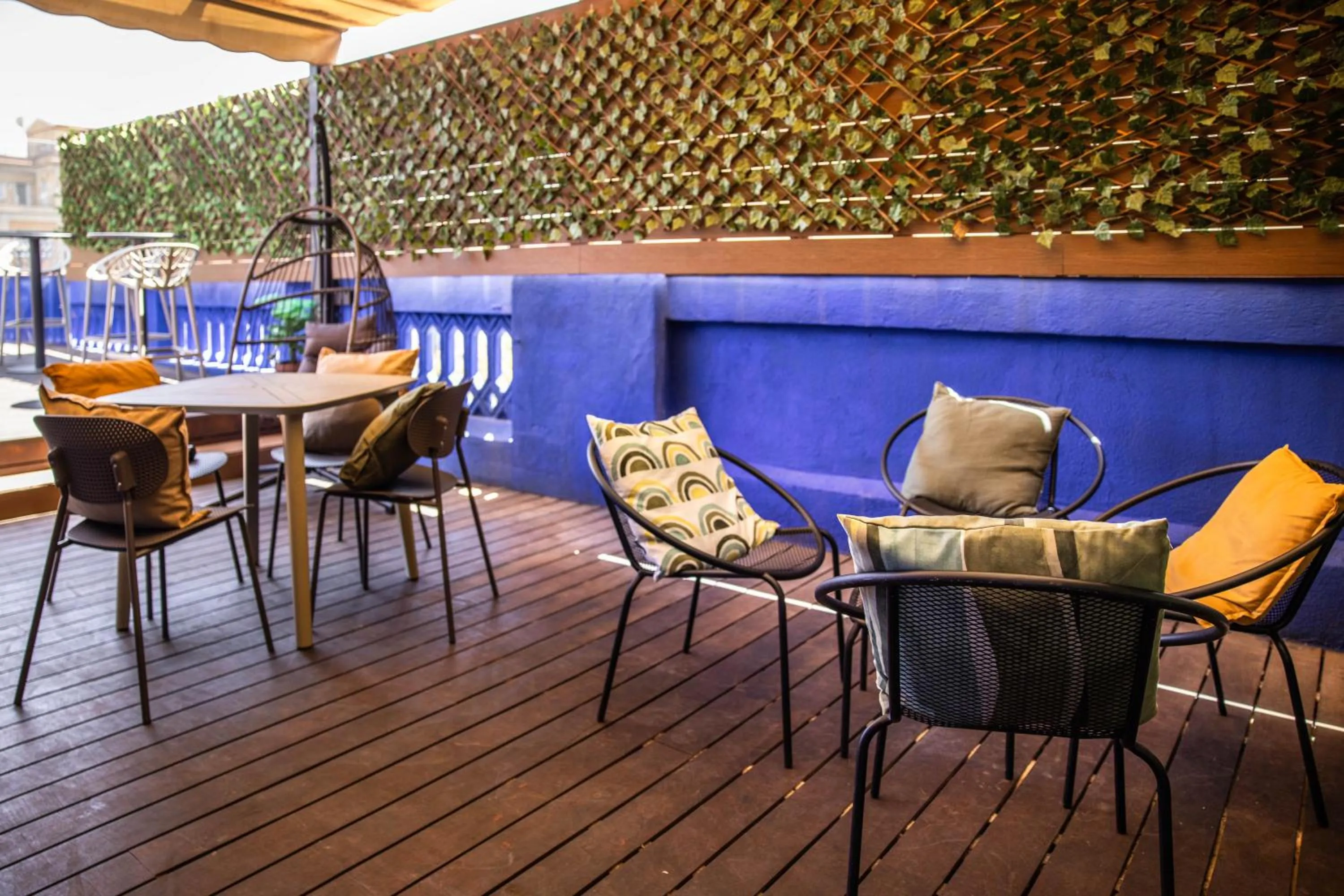 Patio in Urbany Hostel BCN GO!