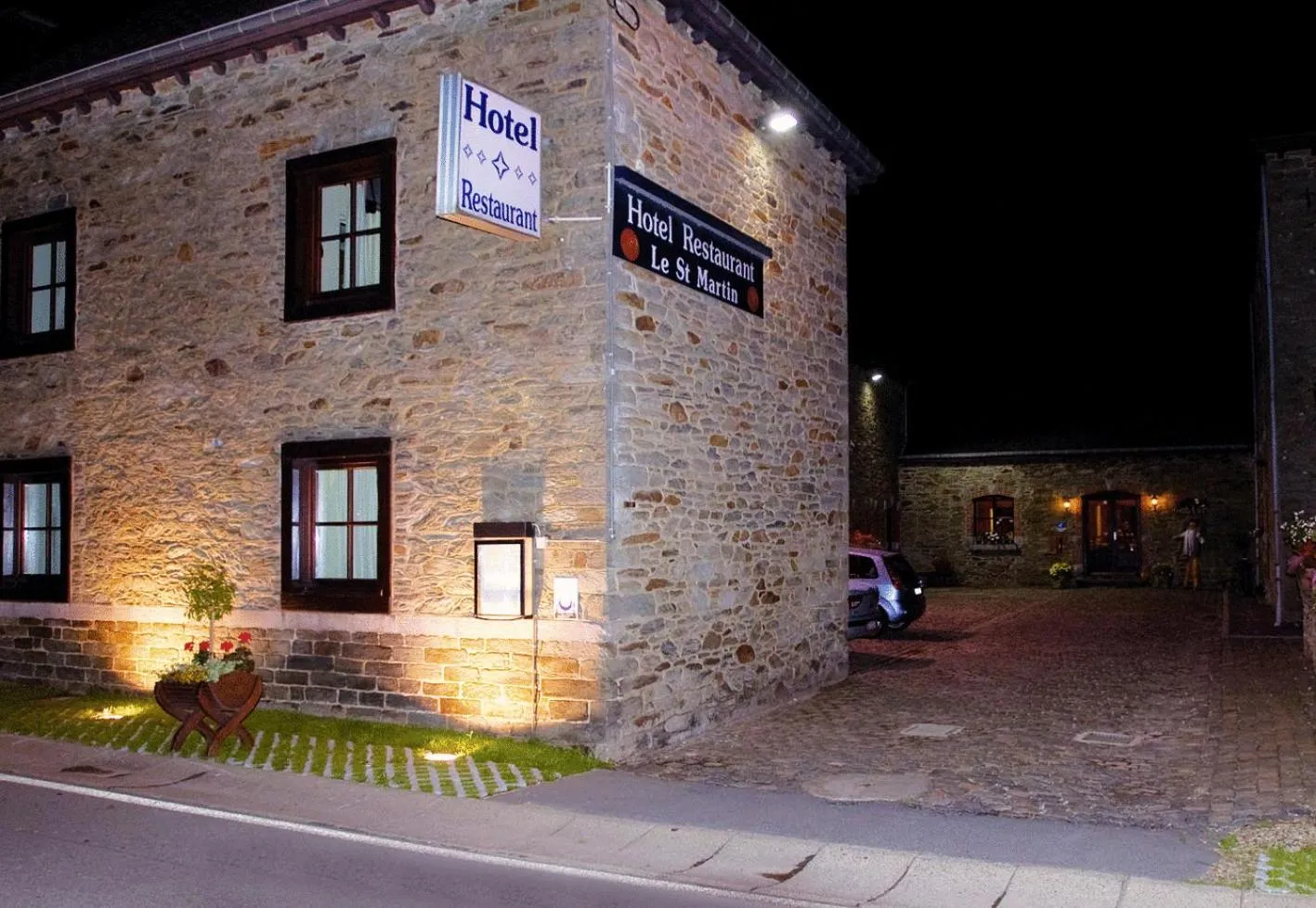Facade/entrance in Hotel Saint-Martin