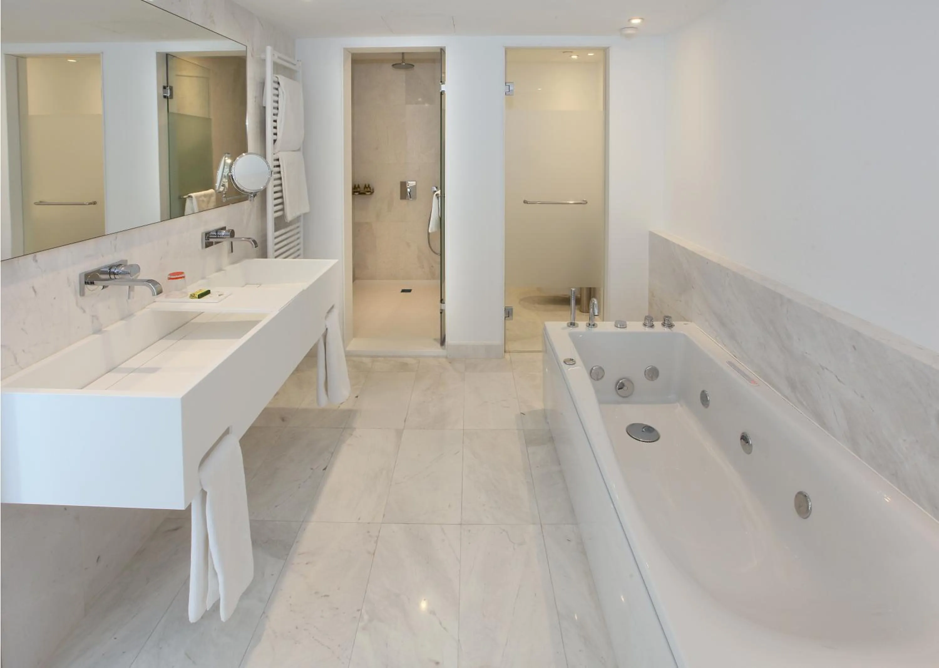 Bathroom in Droushia Heights Hotel